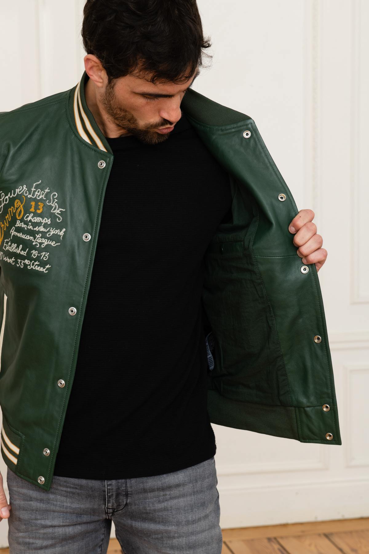 Varsity jacket in green and white leather - Image n°4