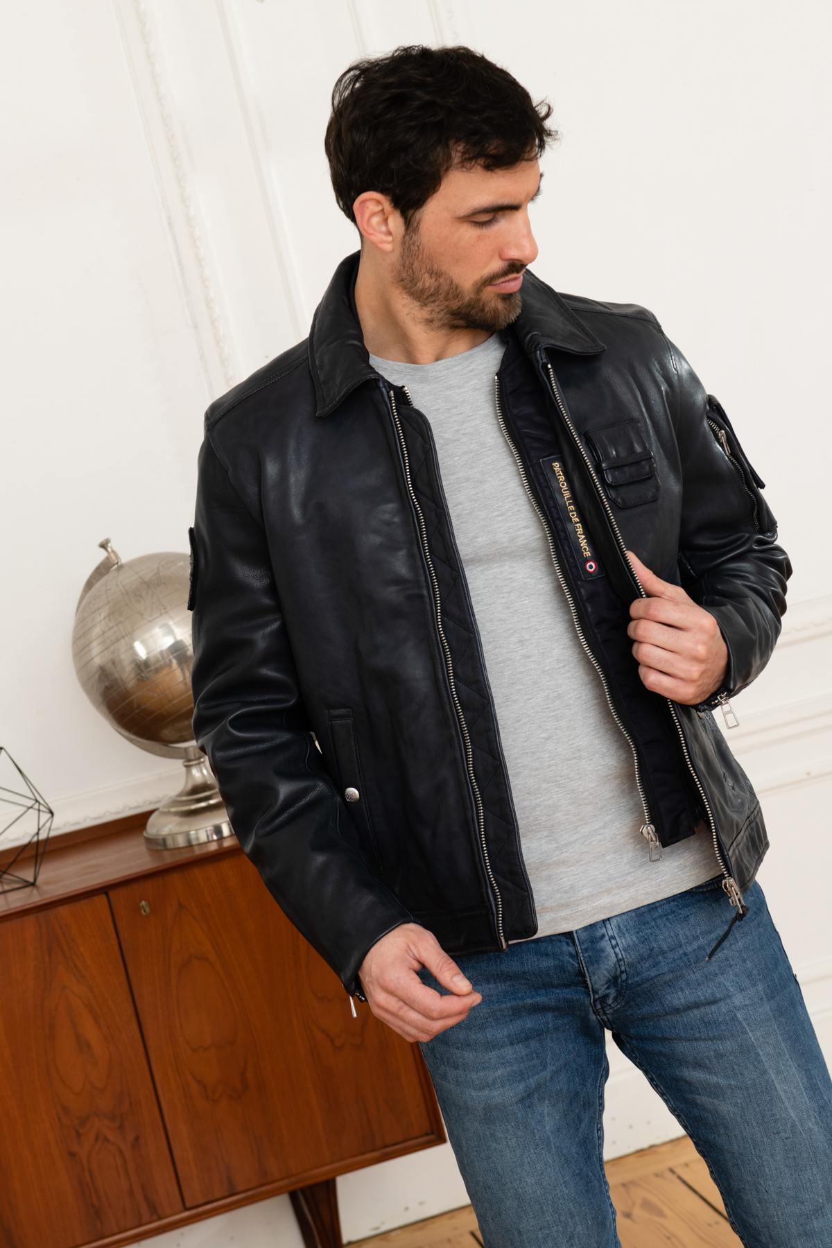 Navy blue pilot jacket from the Patrouille de France - Image n°9