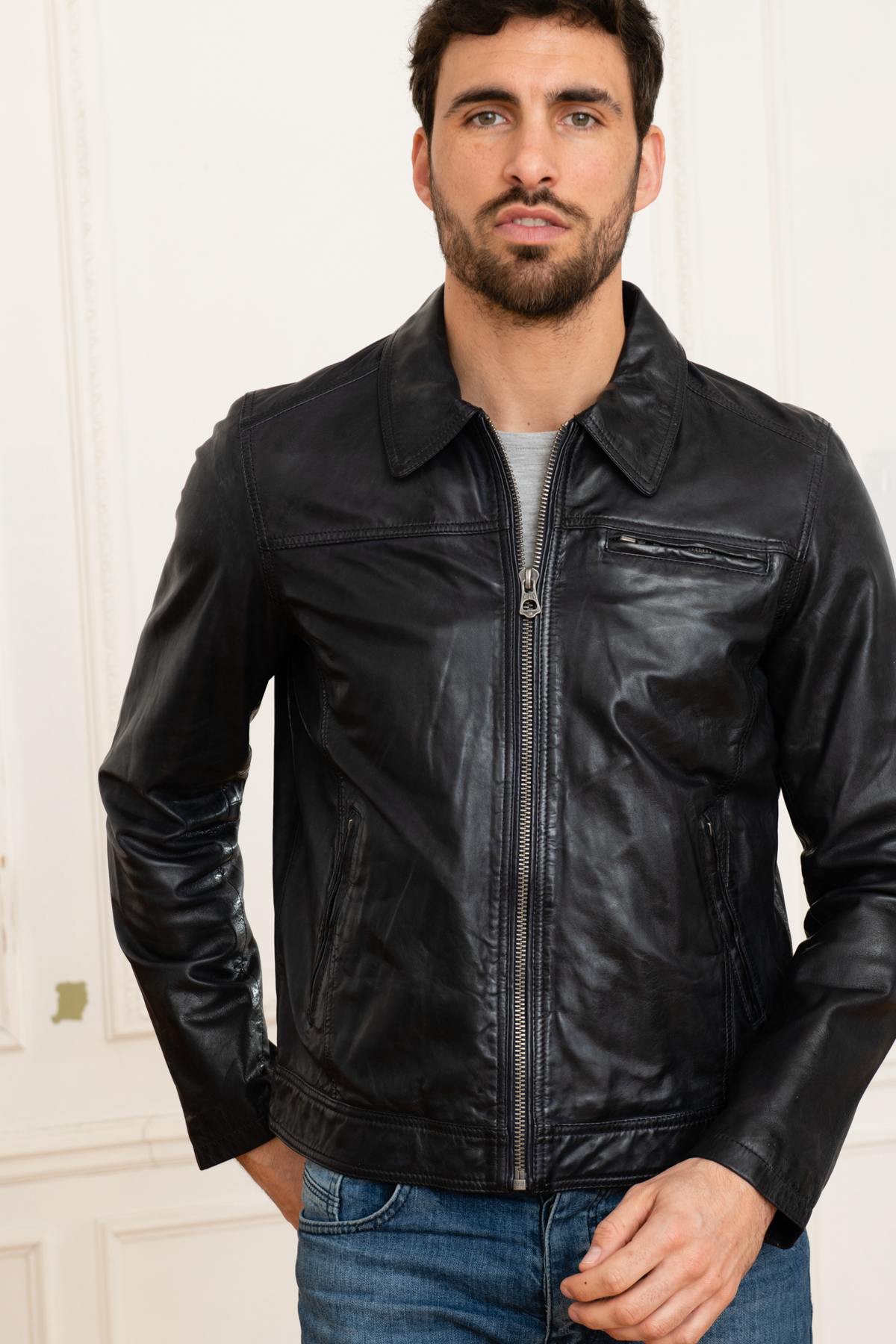 Dark blue leather shirt collar jacket - Image n°8