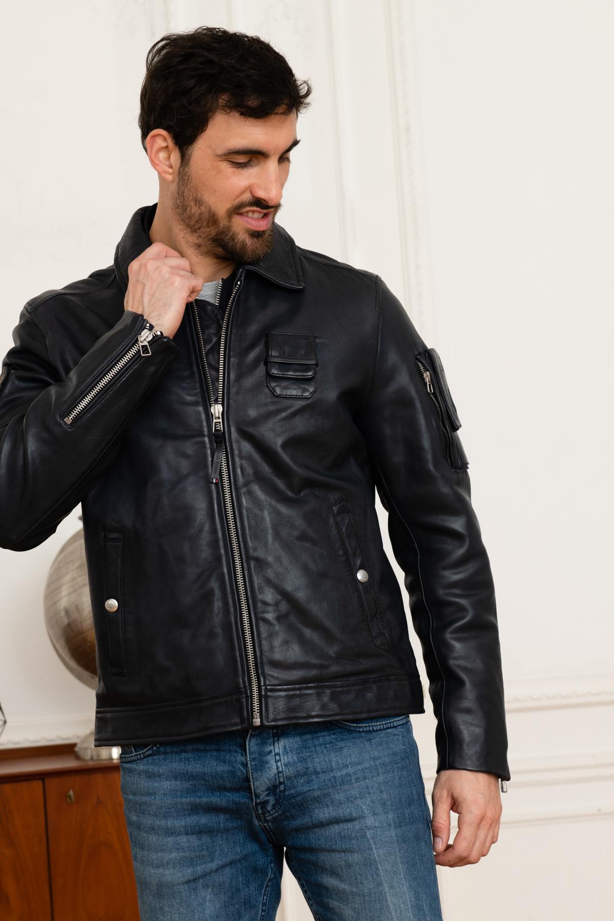 Navy blue pilot jacket from the Patrouille de France - Image n°5