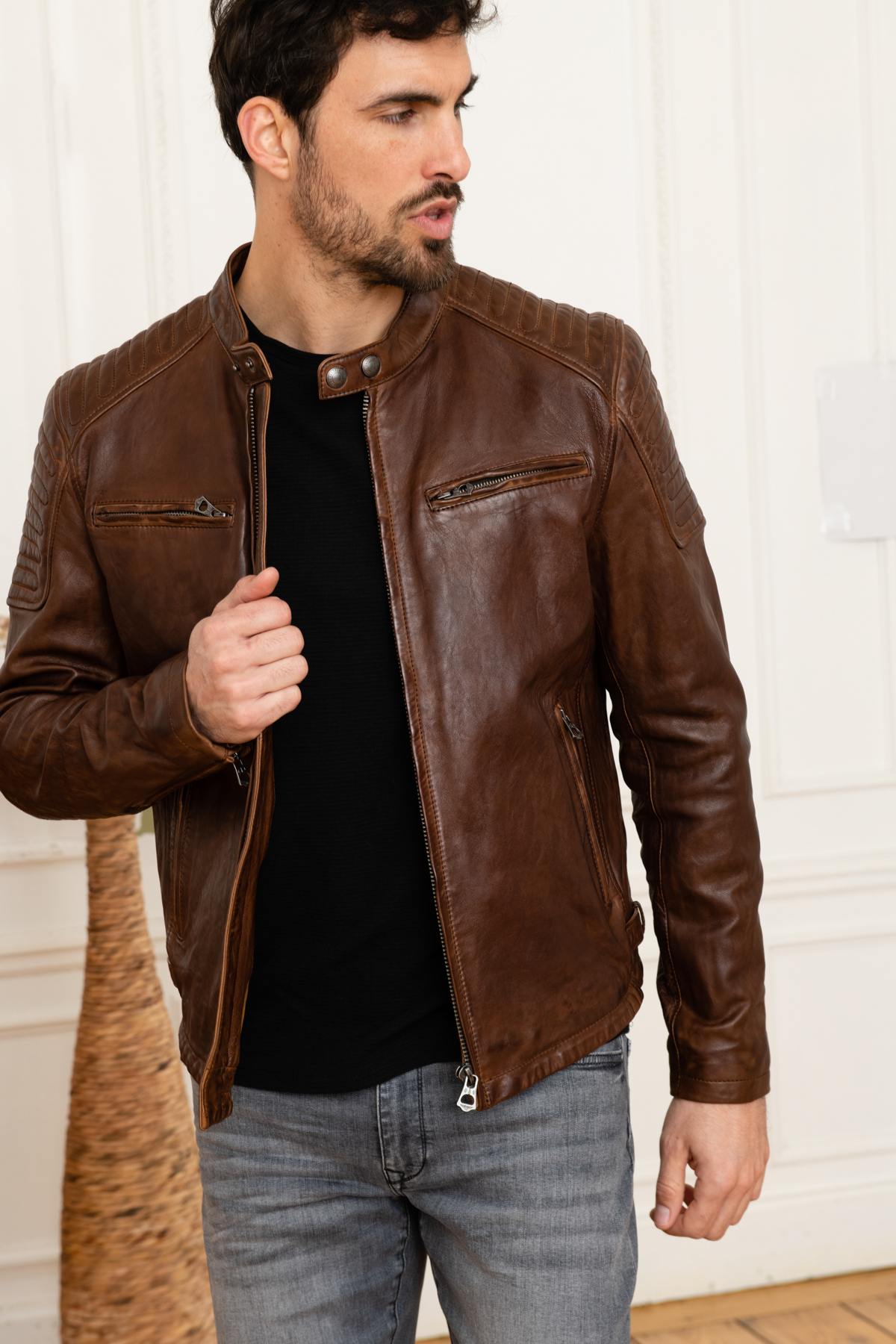 Vintage look biker style leather jacket - Image n°8