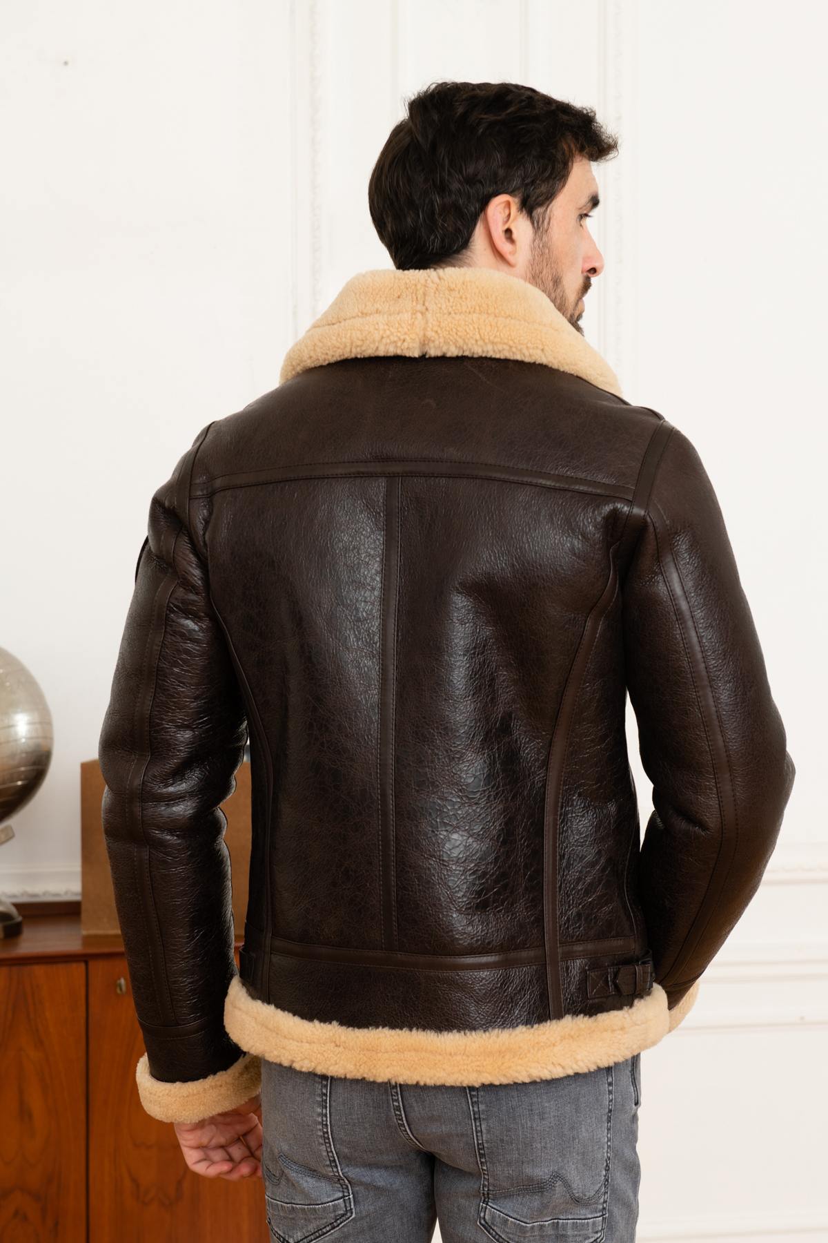 Bomber in sheepskin from the Patrouille de France - Image n°6