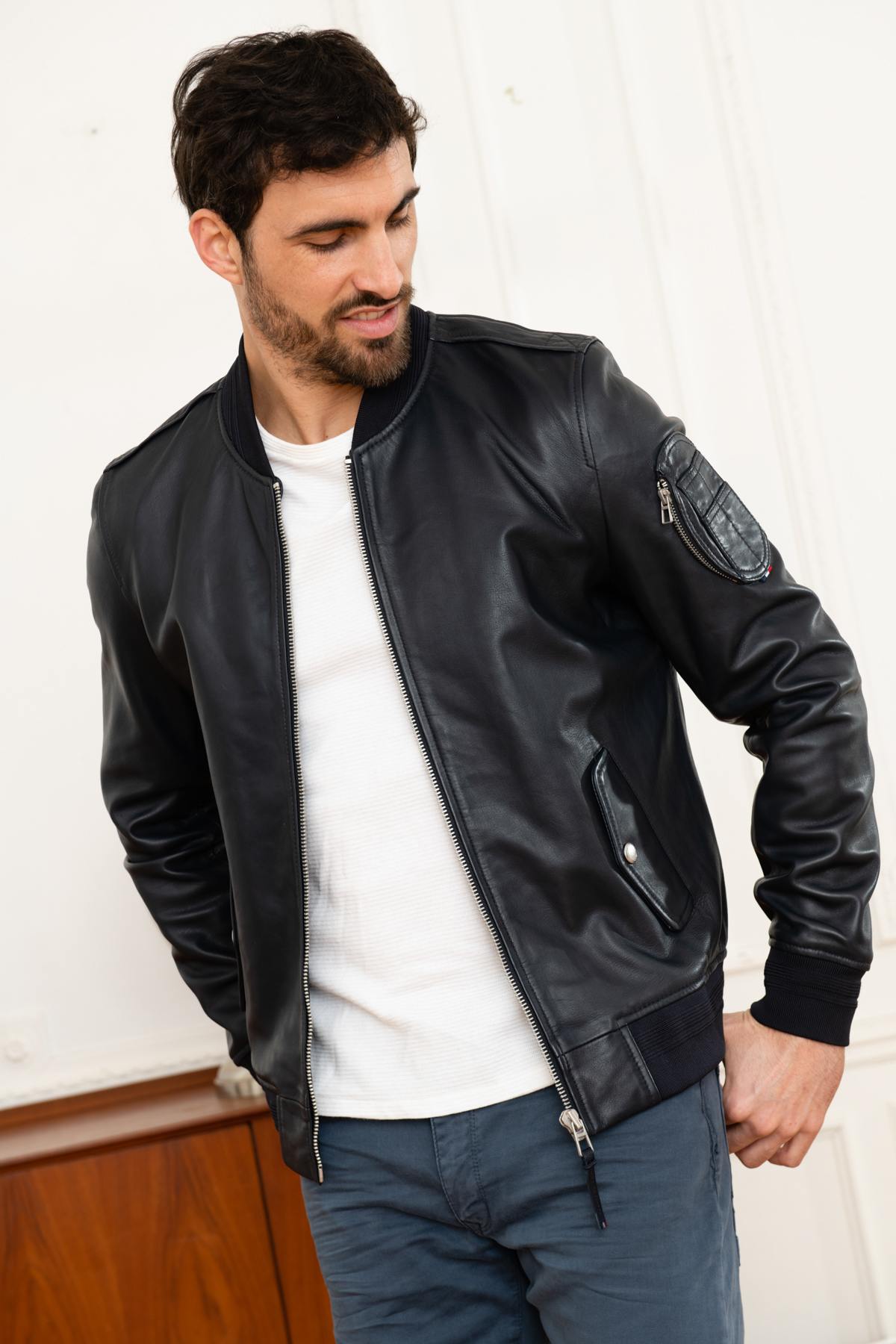 Navy blue bomber jacket from the Patrouille de France - Image n°1