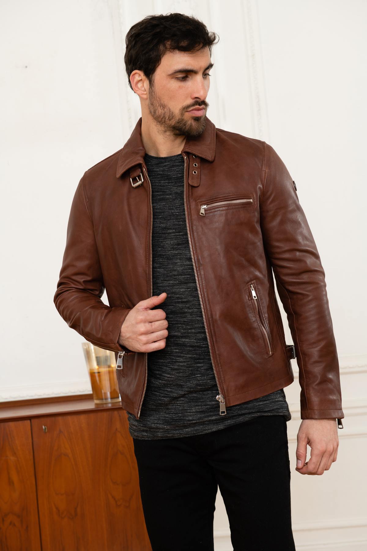 Retro biker style leather jacket - Image n°1