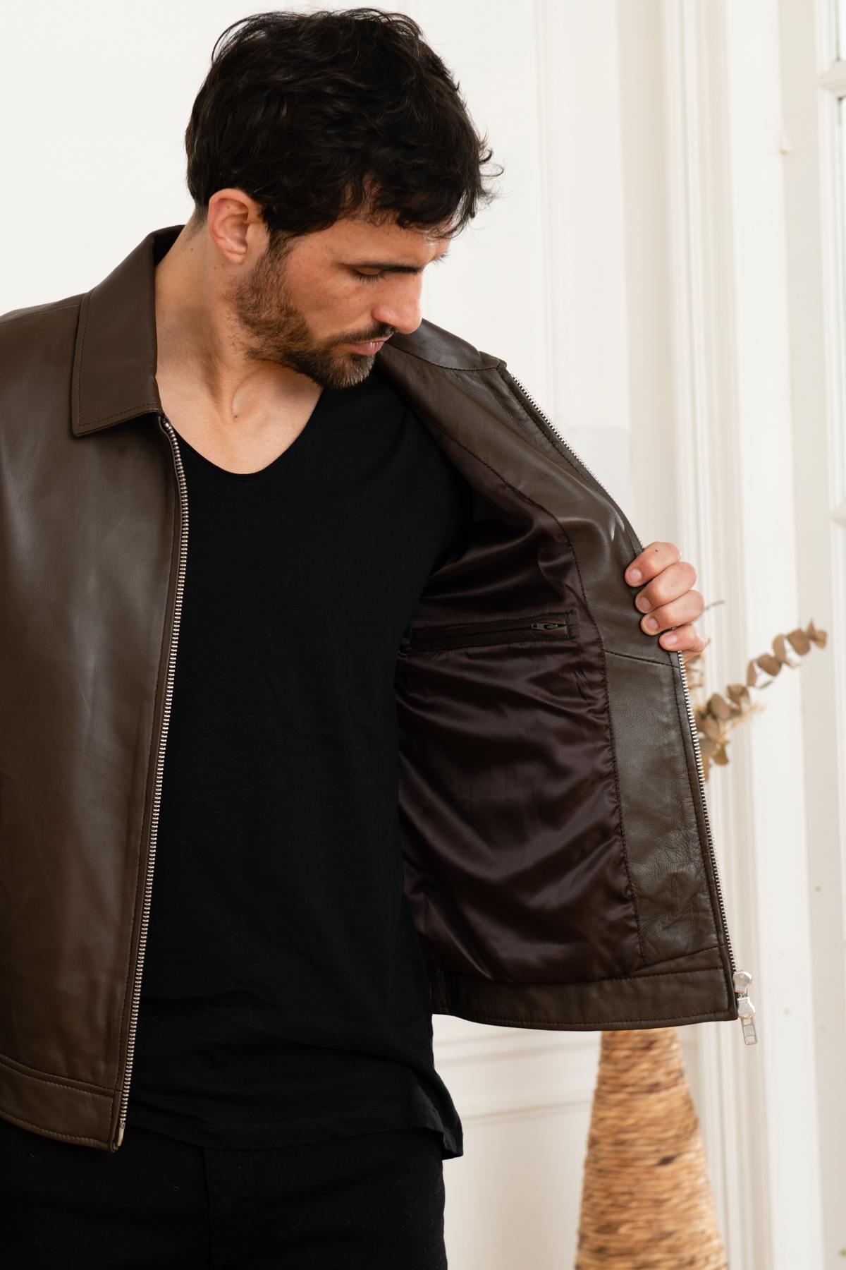 Elegant smooth leather jacket - Image n°4