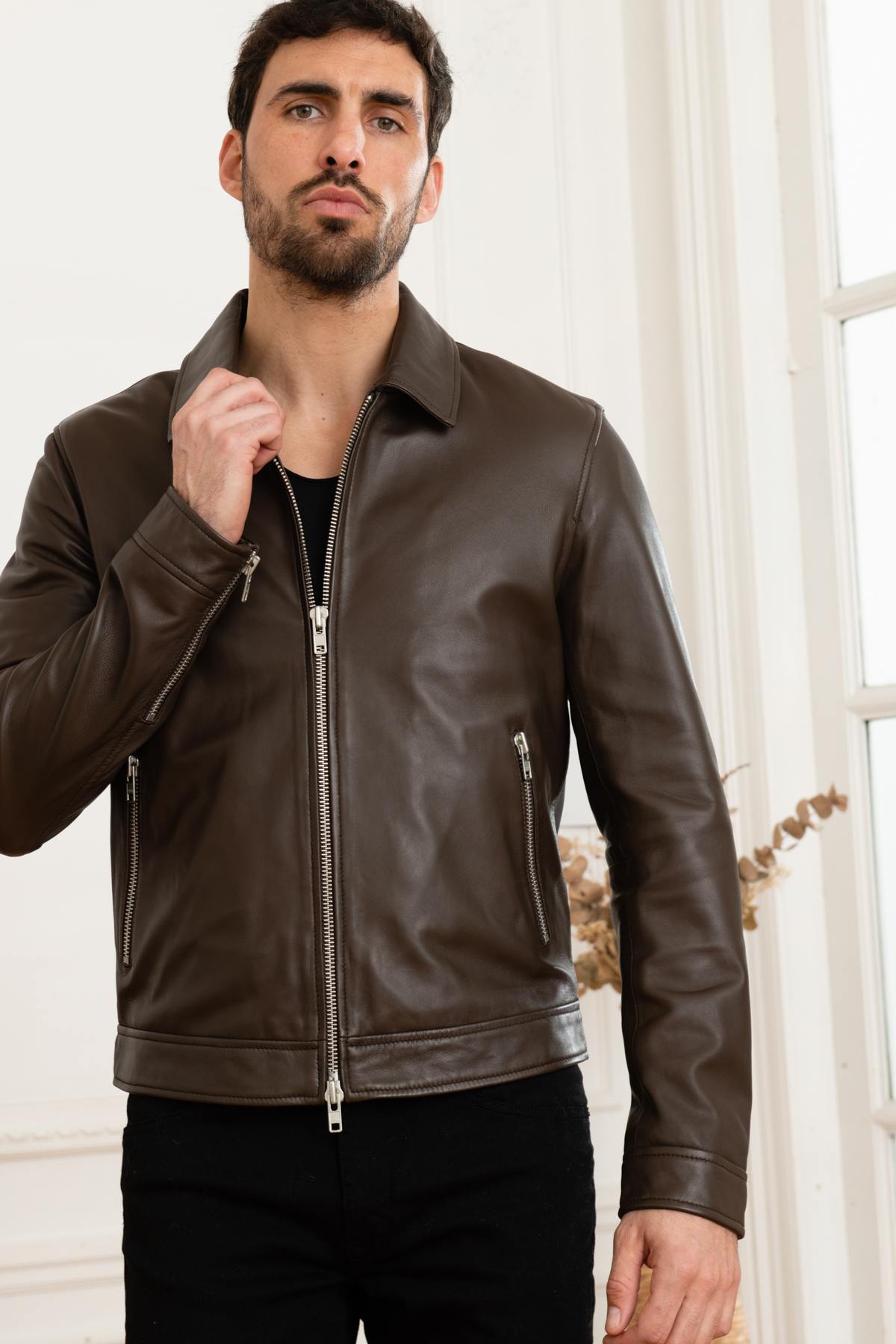 Elegant smooth leather jacket - Image n°1