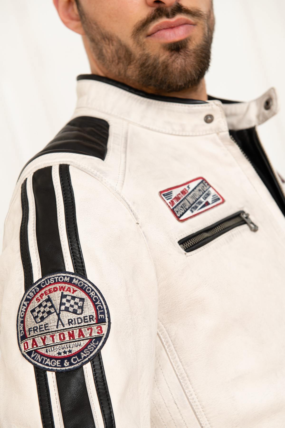 White patched racing leather jacket - Image n°9