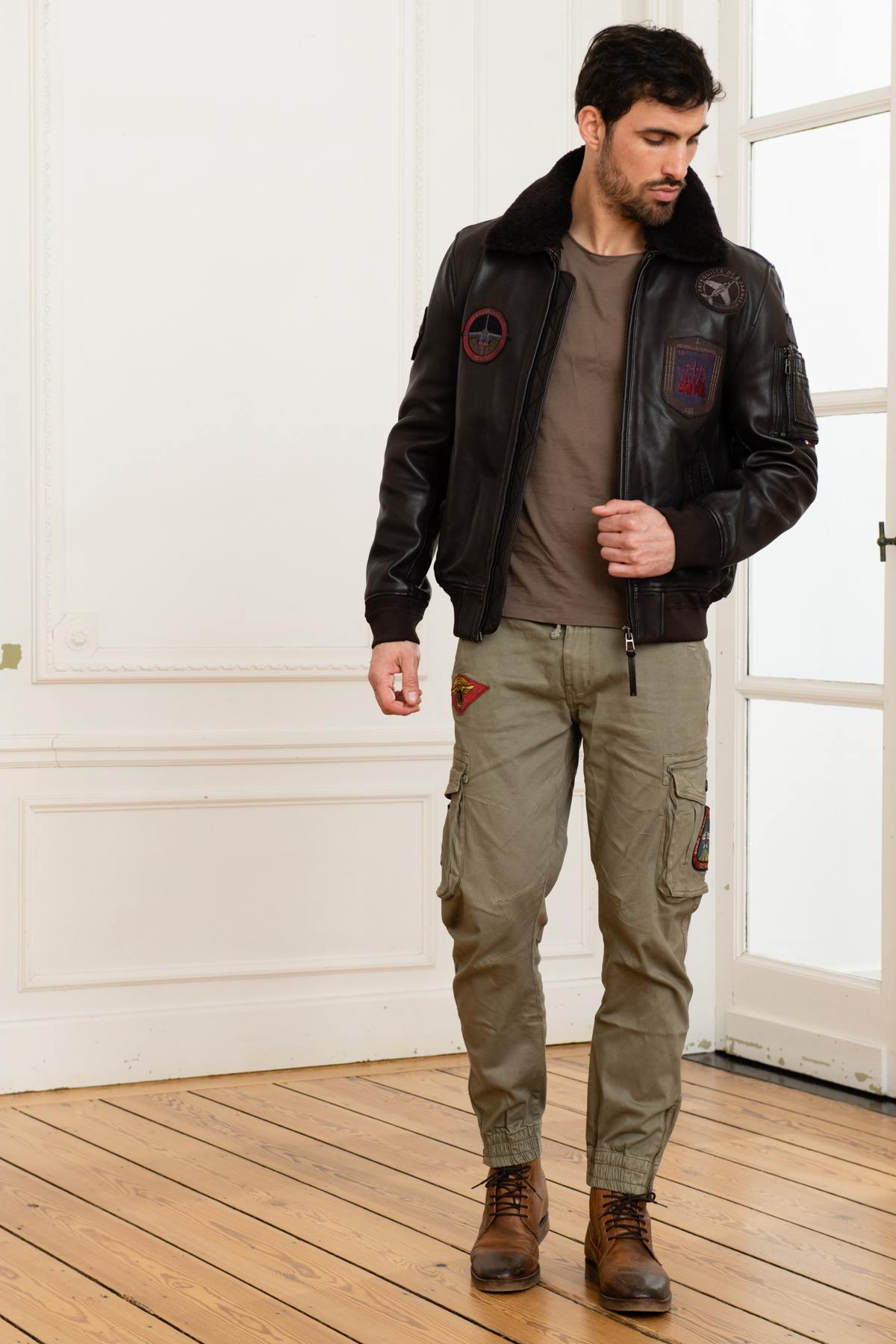 Aviator leather jacket from the French patrol - Image n°2