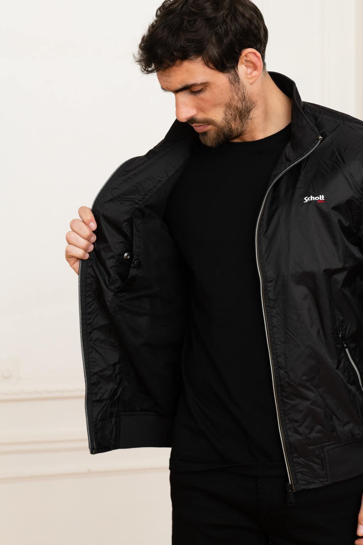 Men's black polyester jacket - Image n°4