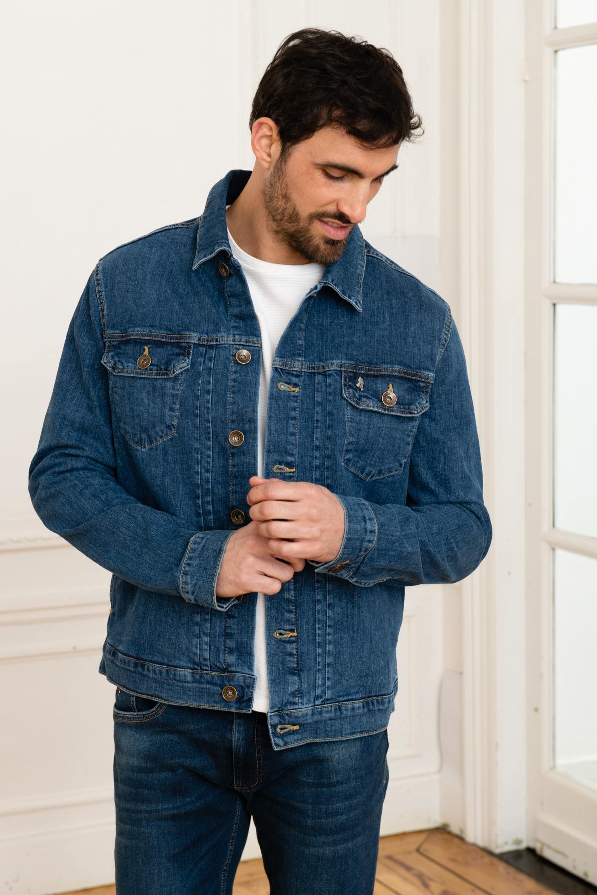 Men's denim jacket - Image n°1