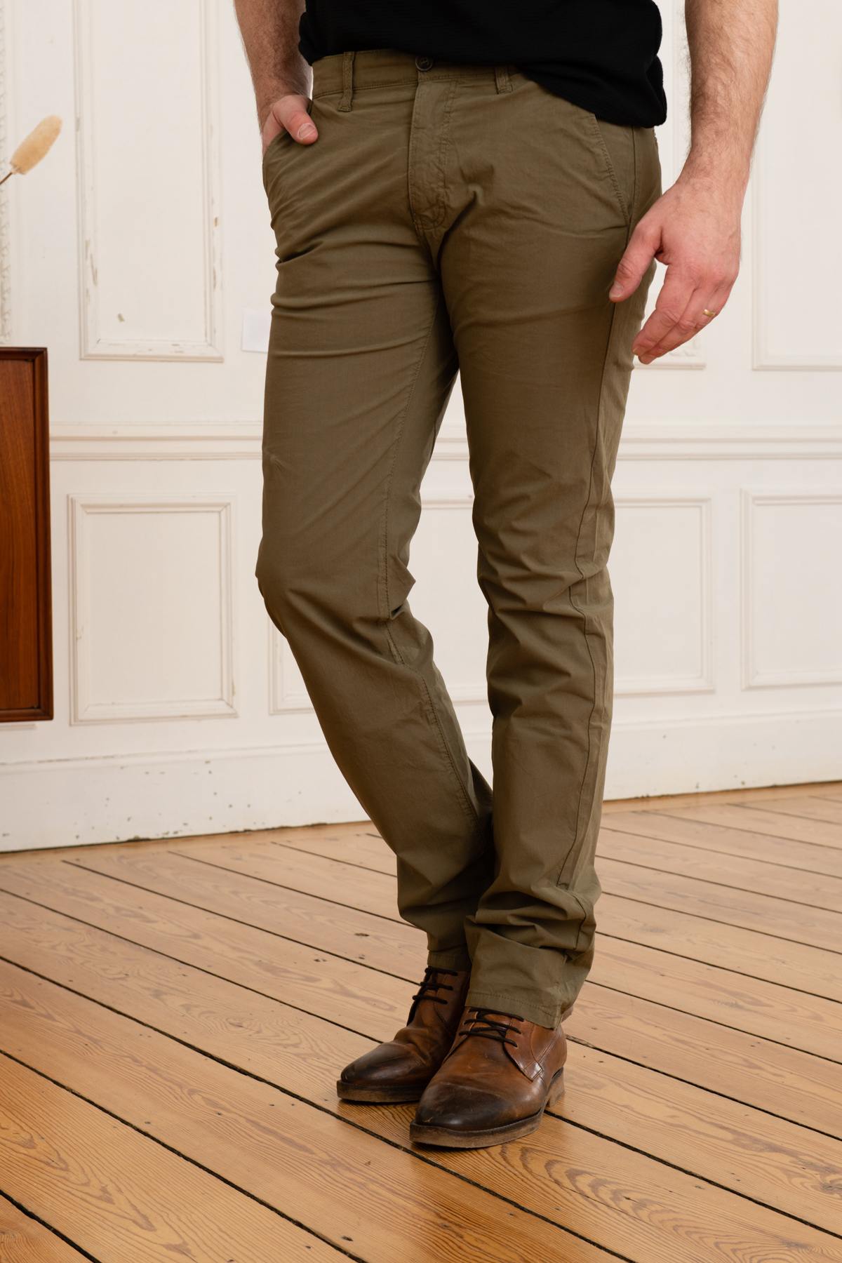 Khaki green pants - Image n°1