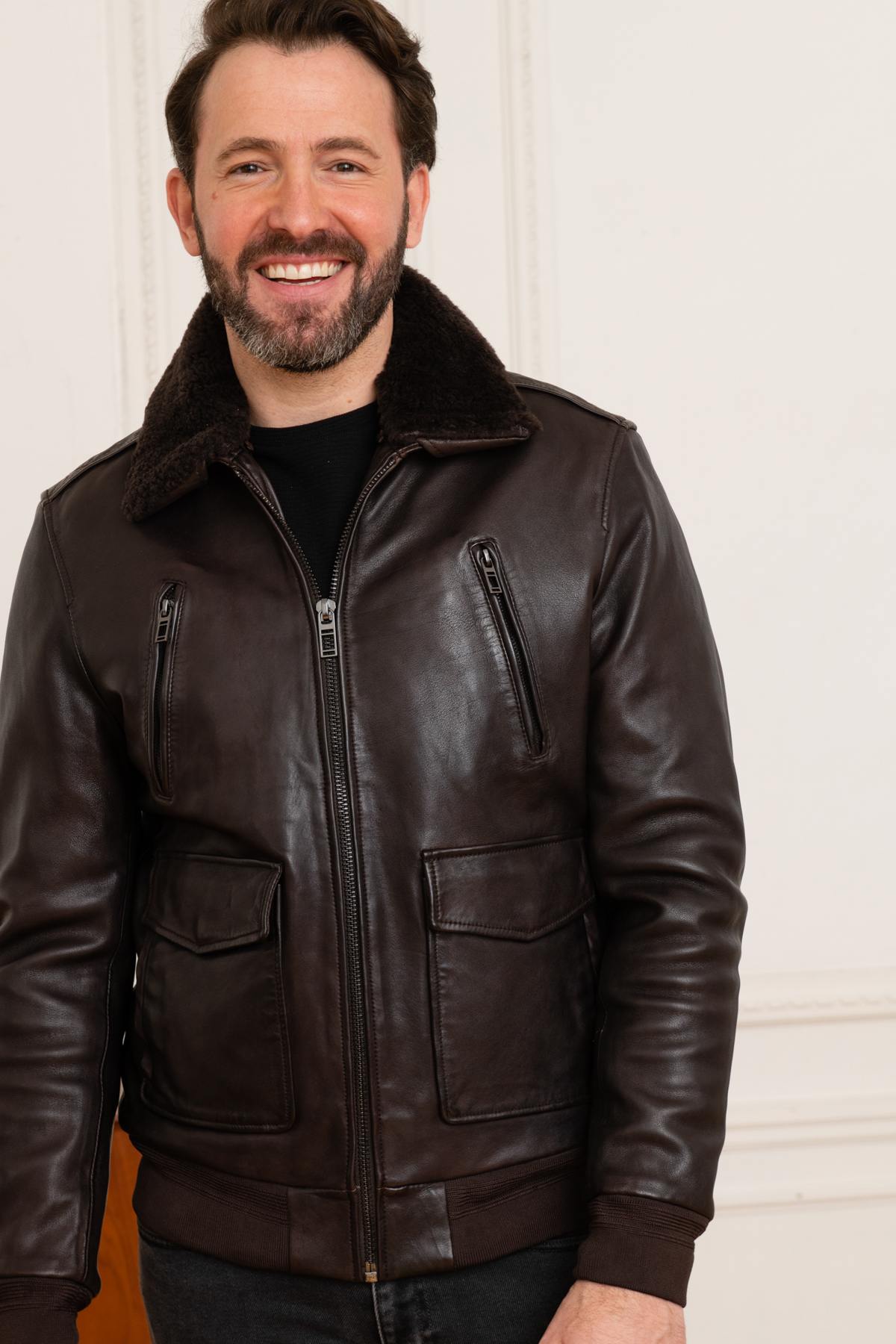 Pilot style jacket in brown leather - Image n°8