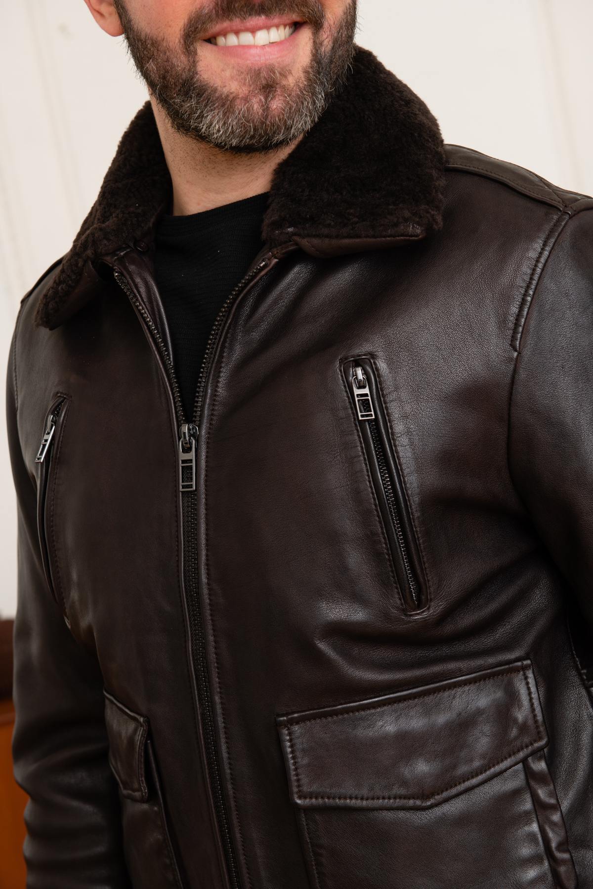 Pilot style jacket in brown leather - Image n°3