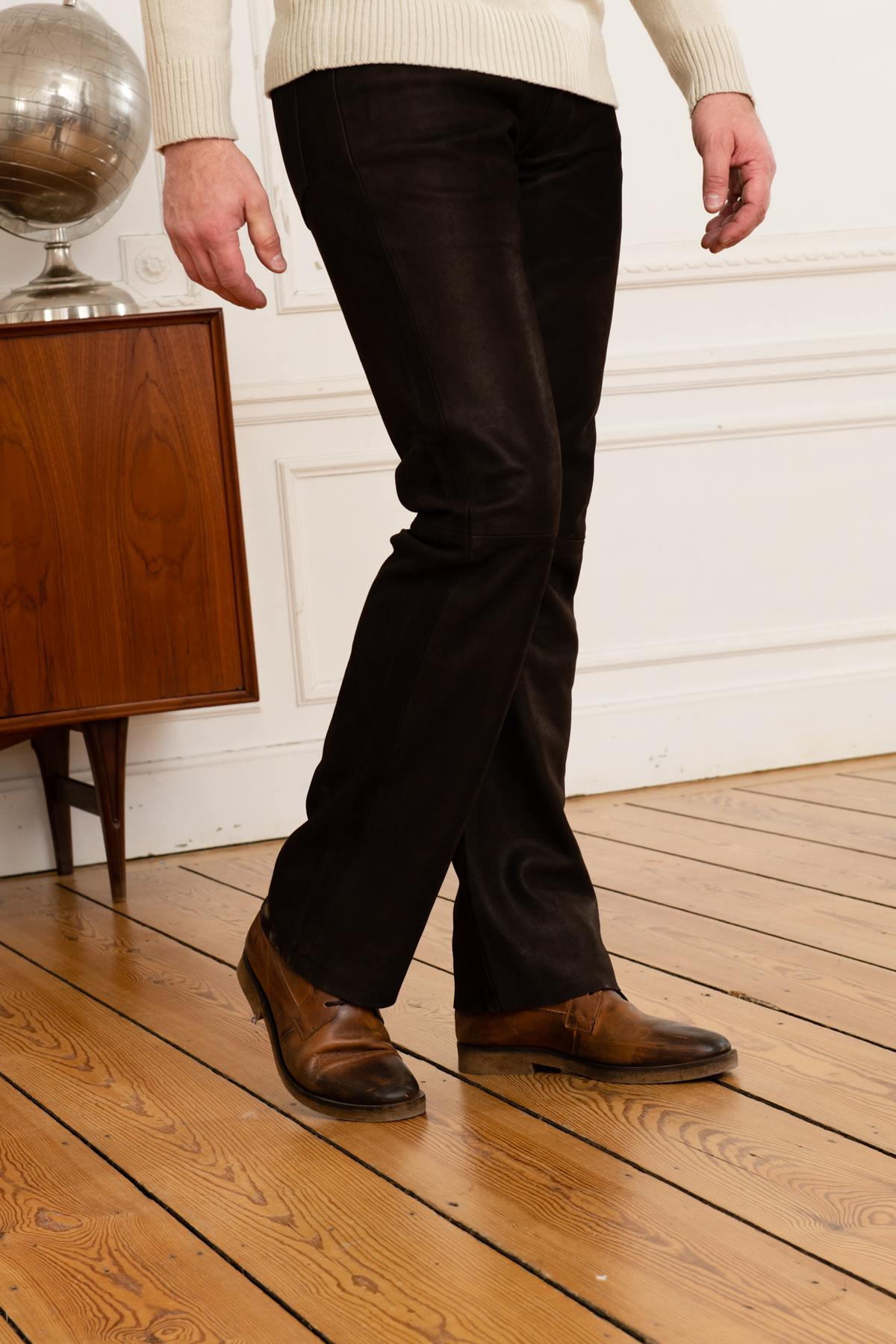 Men's brown cowhide leather pants - Image n°6