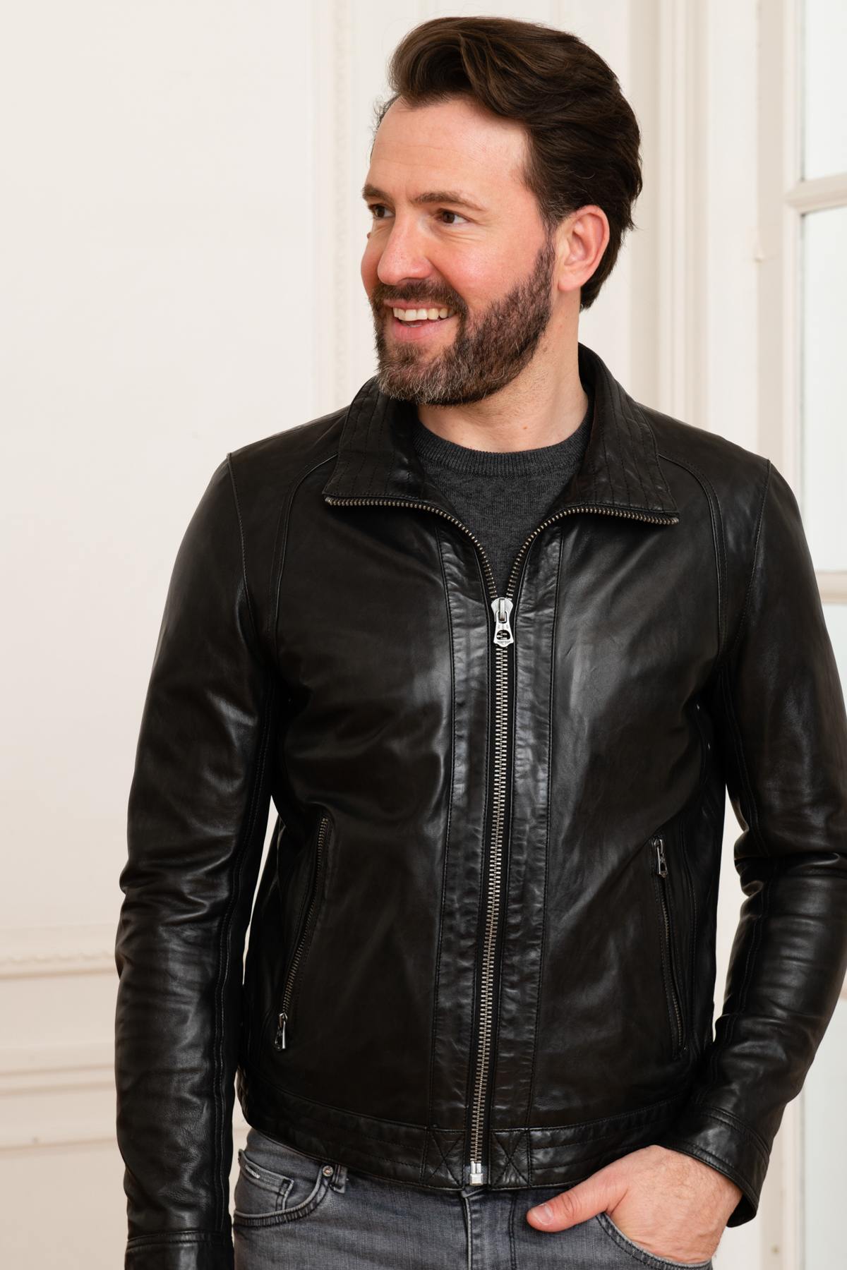 Fine and supple sheepskin leather jacket - Image n°6