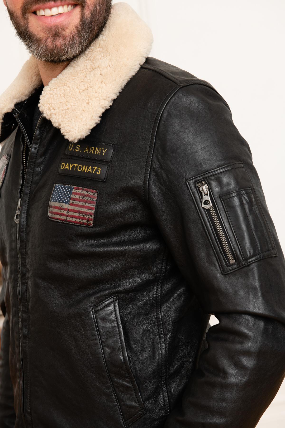 Pilot jacket with fur collar and US patches - Image n°7