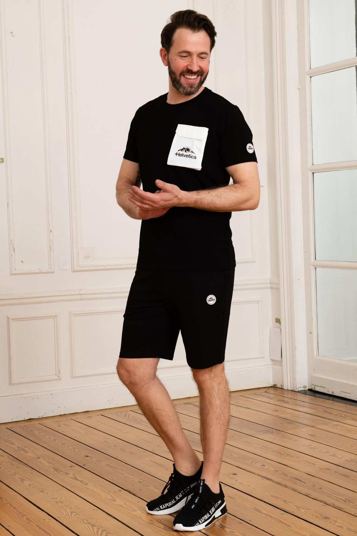 Black cotton shorts and white pocket - Image n°2