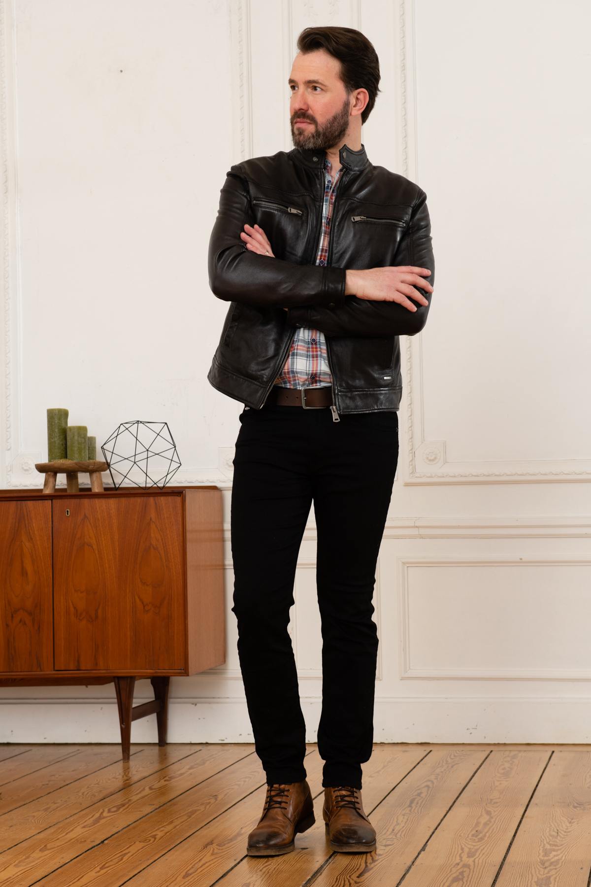 Black leather jacket with biker collar - Image n°2