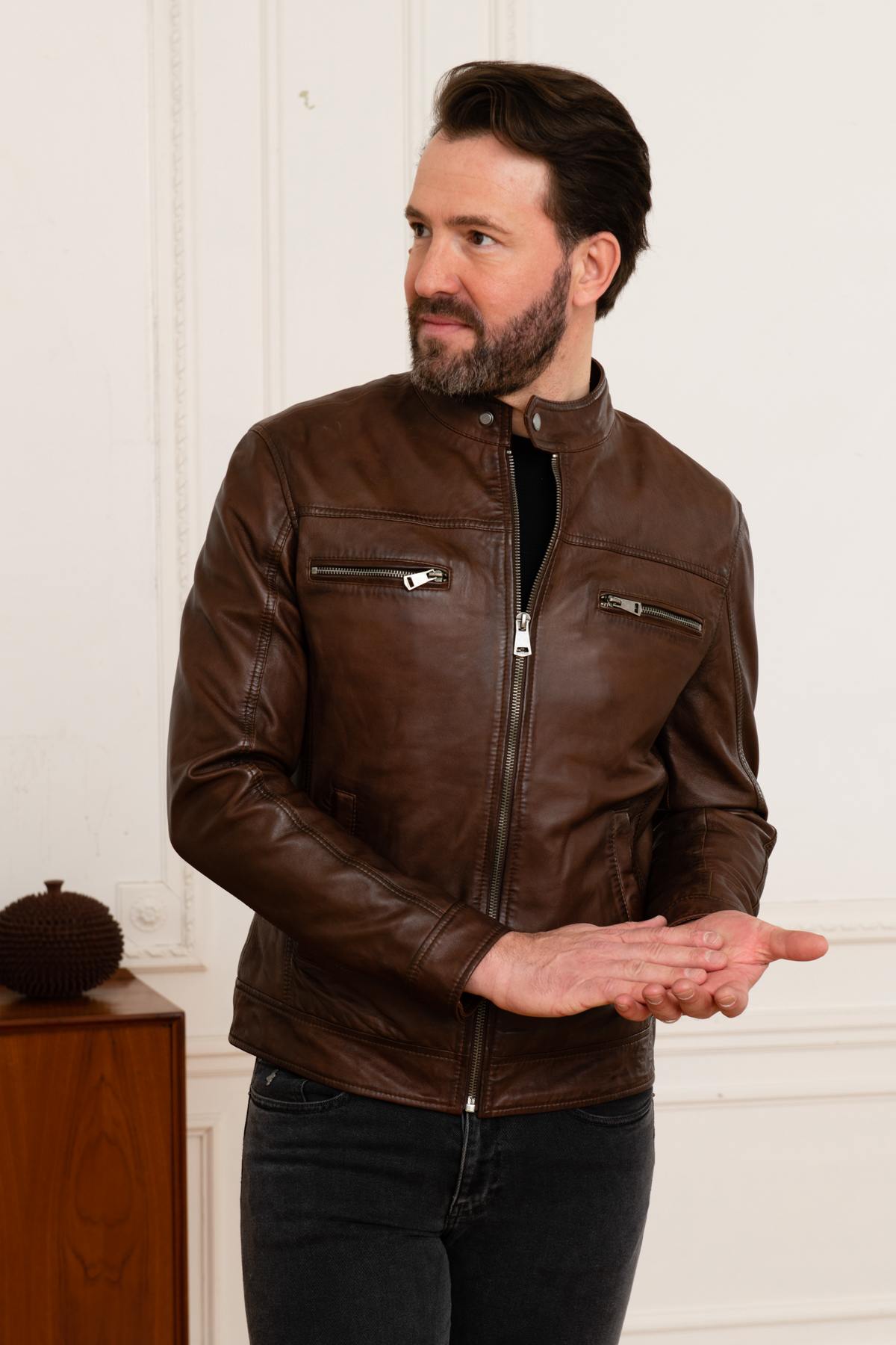 Brown leather jacket with mandarin collar - Image n°7