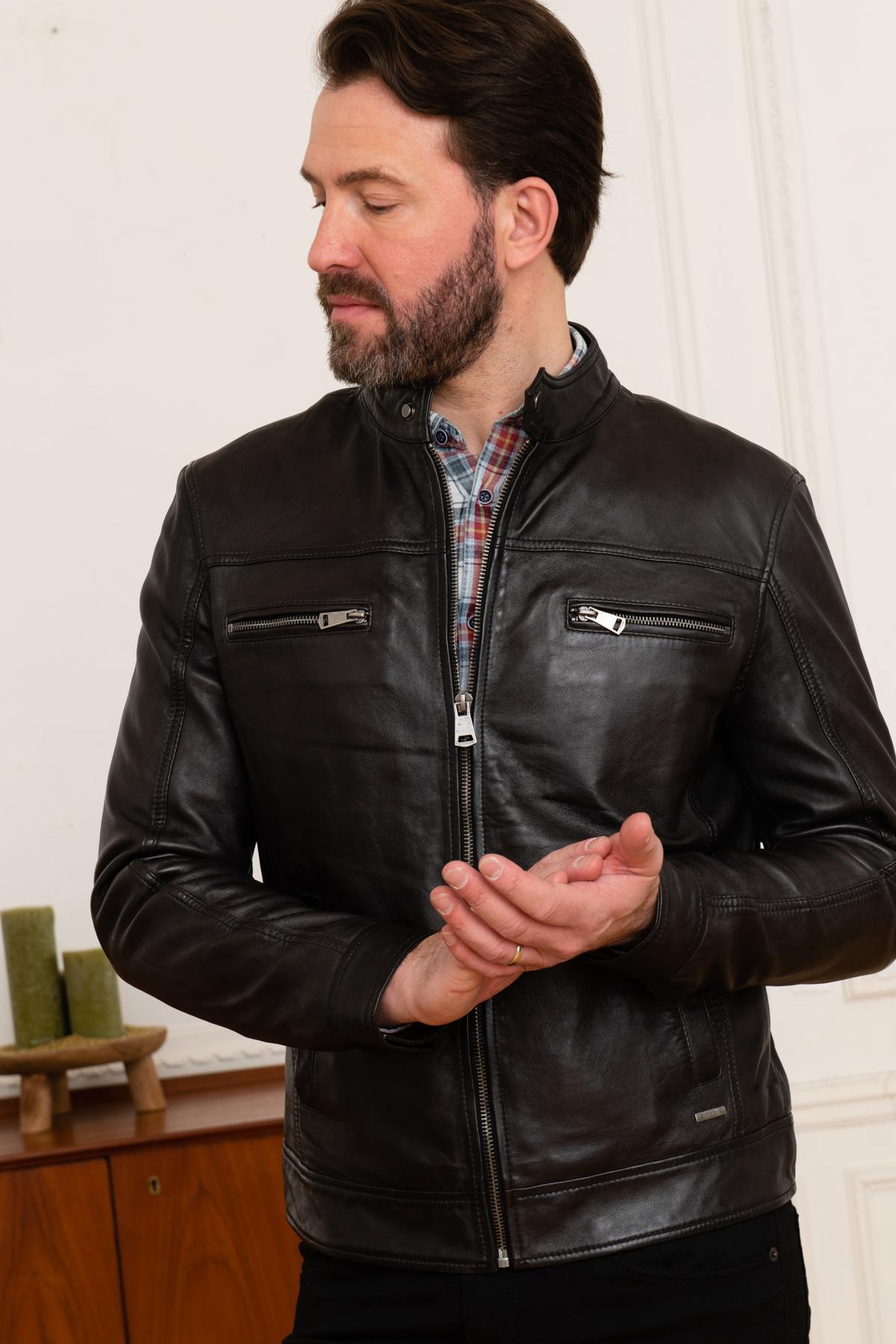 Black leather jacket with biker collar - Image n°1