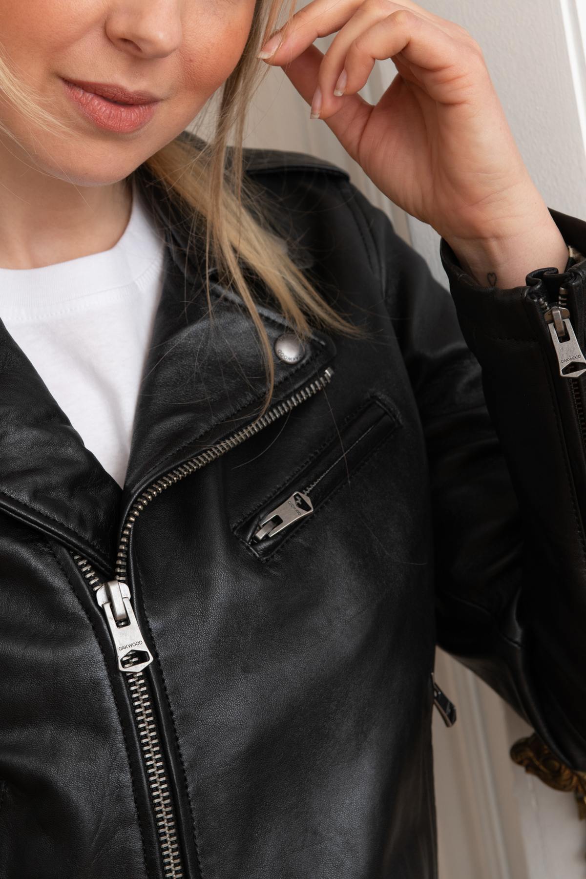 Black leather Biker style leather jacket - Image n°4