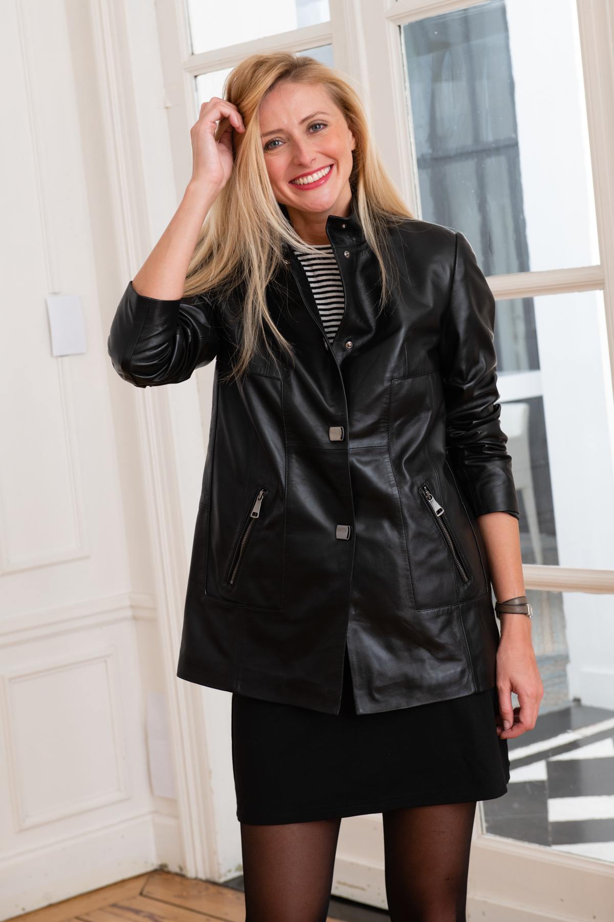 Women's black leather coat - Image n°8