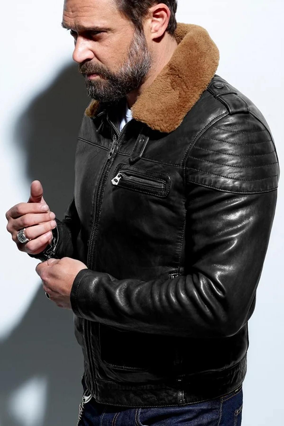 Aviator-style leather jacket with removable collar - Image n°1