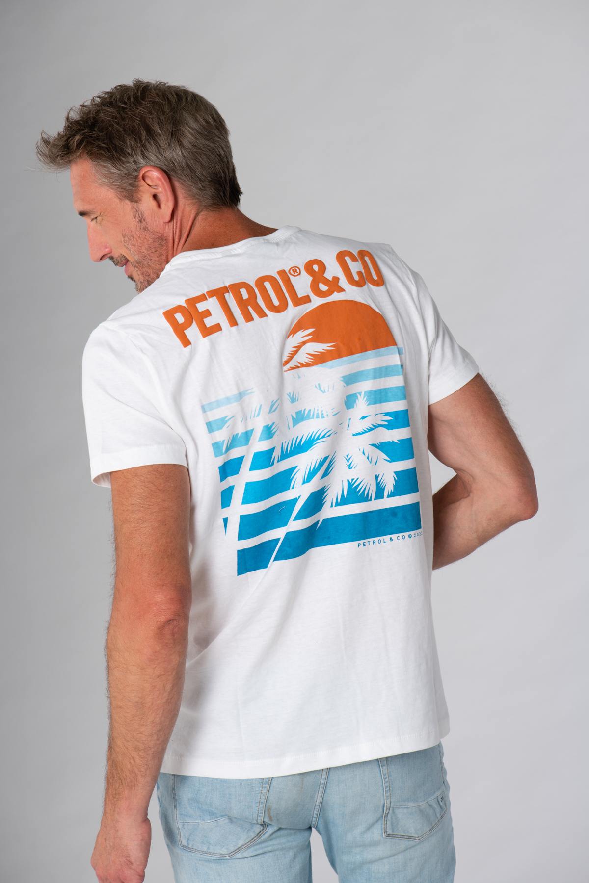 White t-shirt with palm print on the back - Image n°1