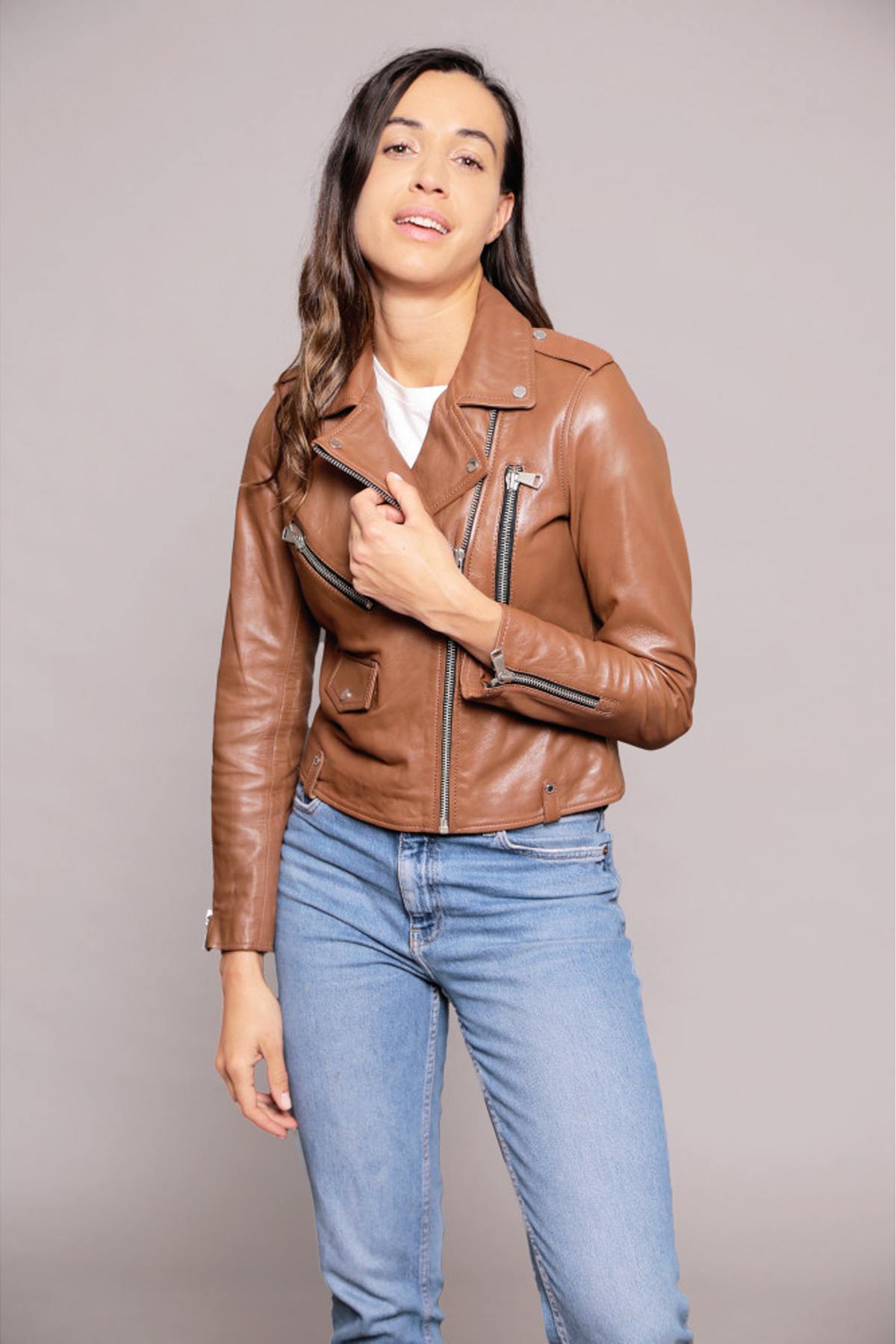 Women's perfecto in cognac leather - Image n°3