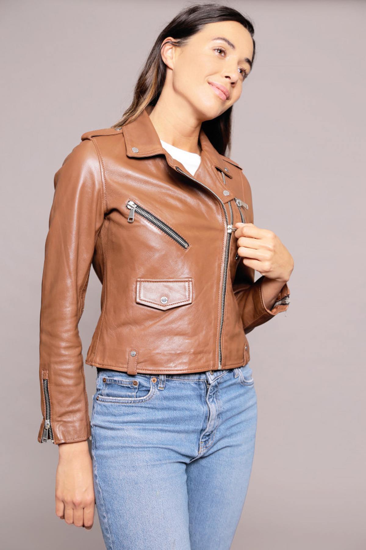 Women's perfecto in cognac leather - Image n°5