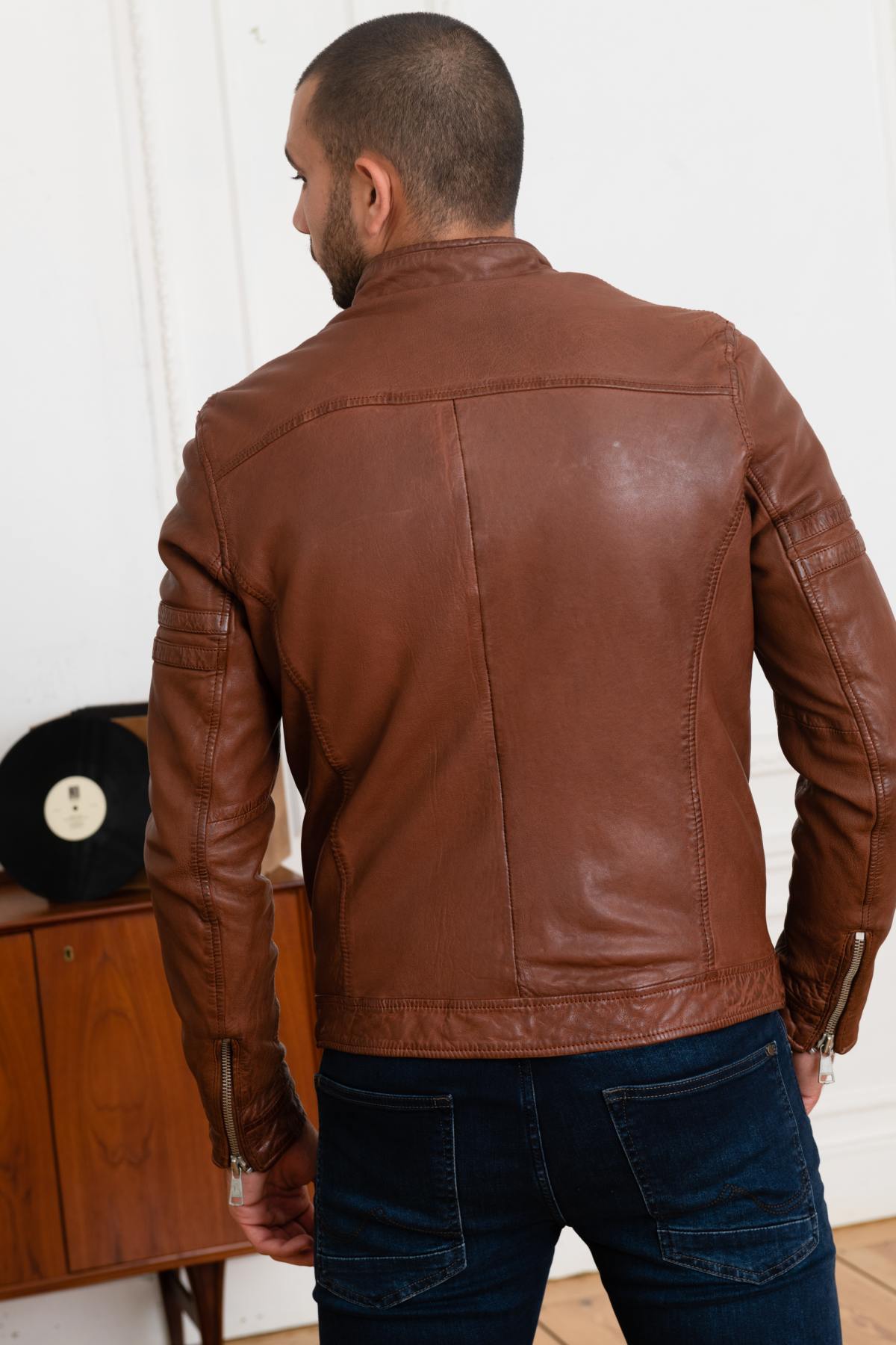 Cognac leather jacket with biker collar - Image n°6