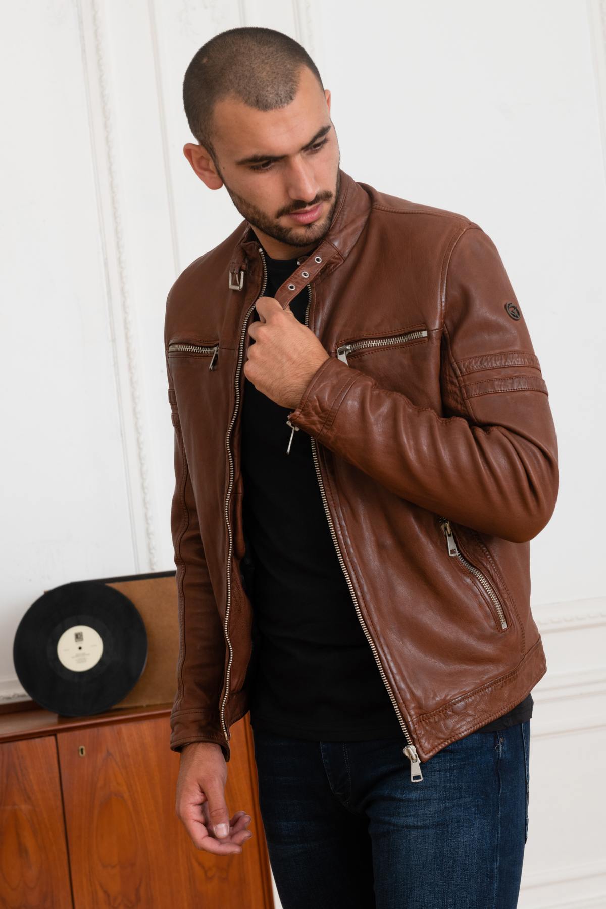 Cognac leather jacket with biker collar - Image n°7