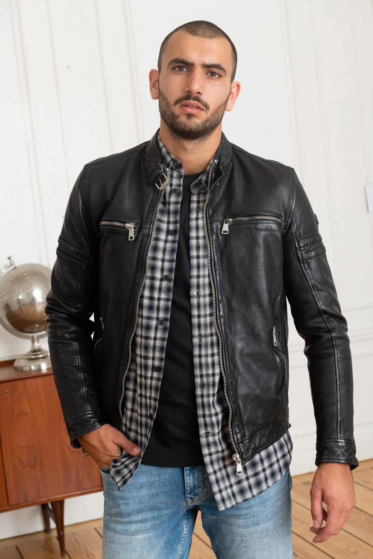 Black leather biker collar jacket - Image n°1