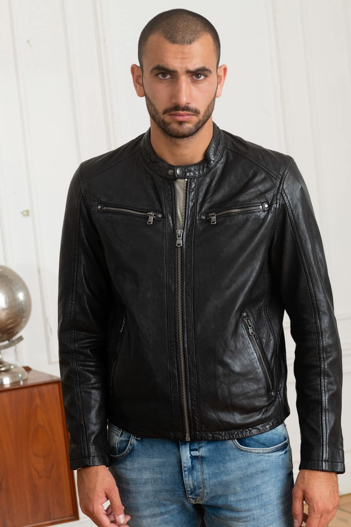 Fine and supple black leather jacket - Image n°5