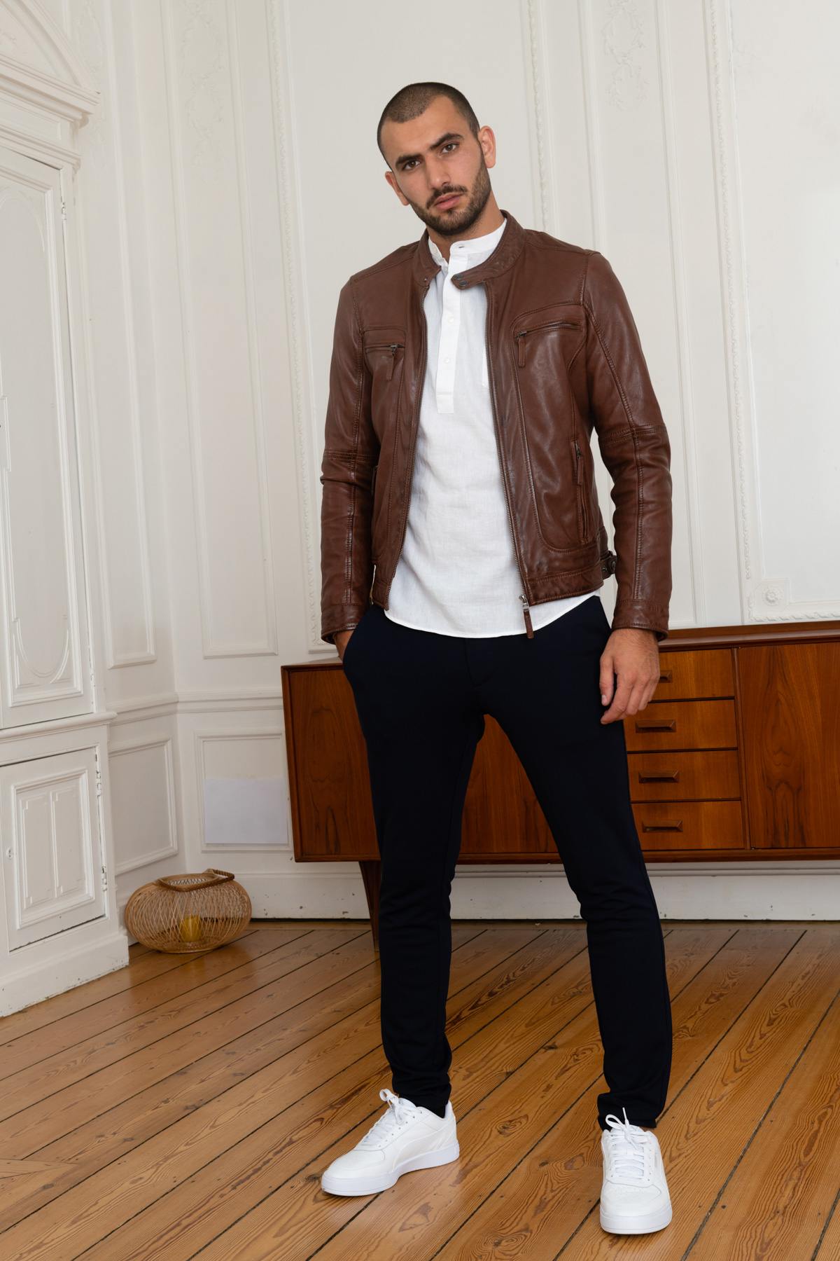 Brown slim-fit leather jacket - Image n°2