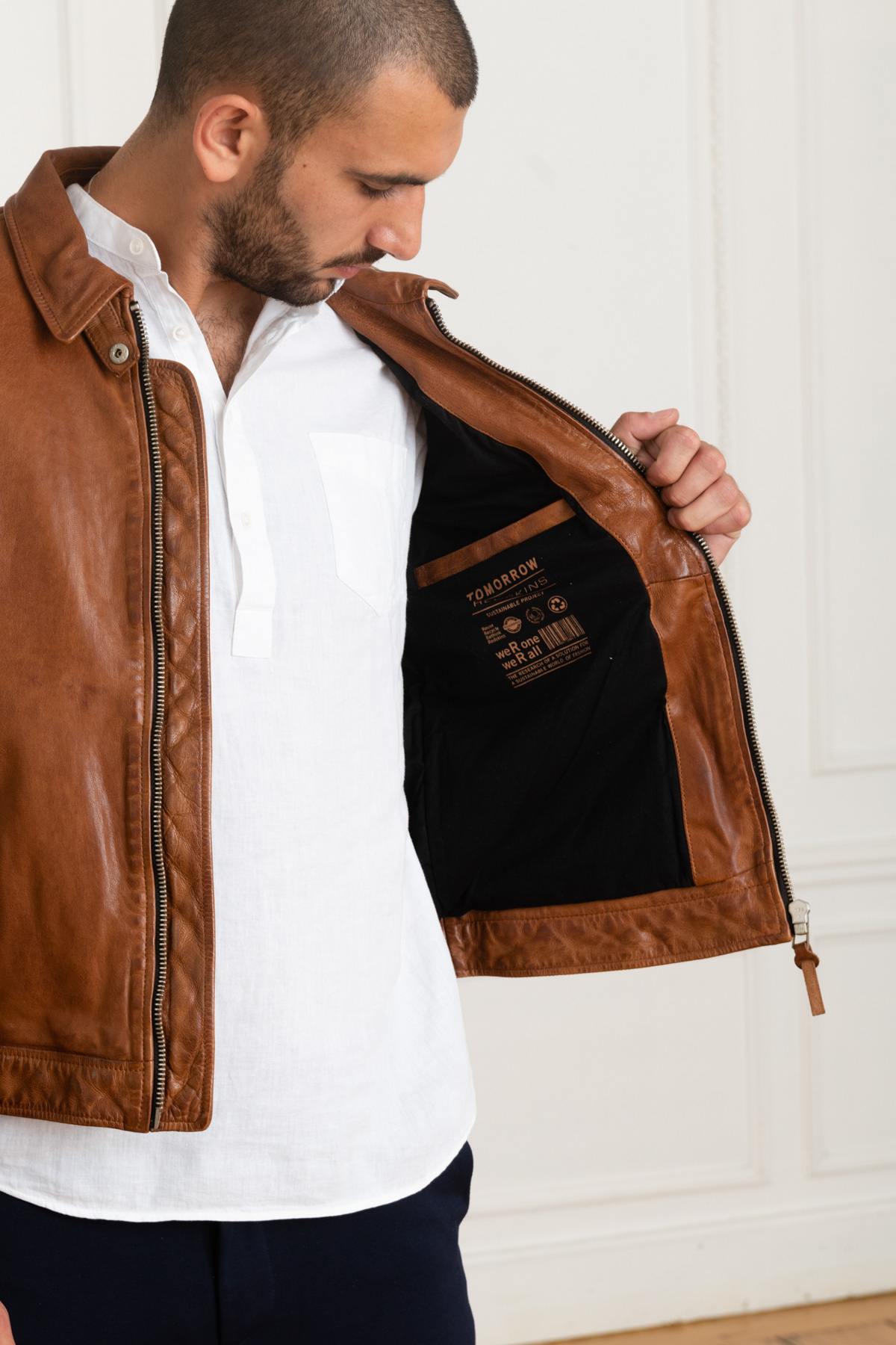 Eco-responsible leather jacket - Image n°4