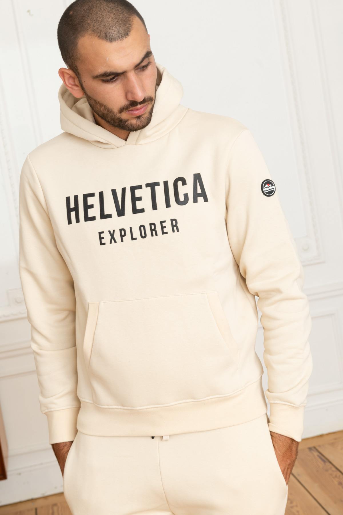 Cream Streetwear Hoodie - Image n°1