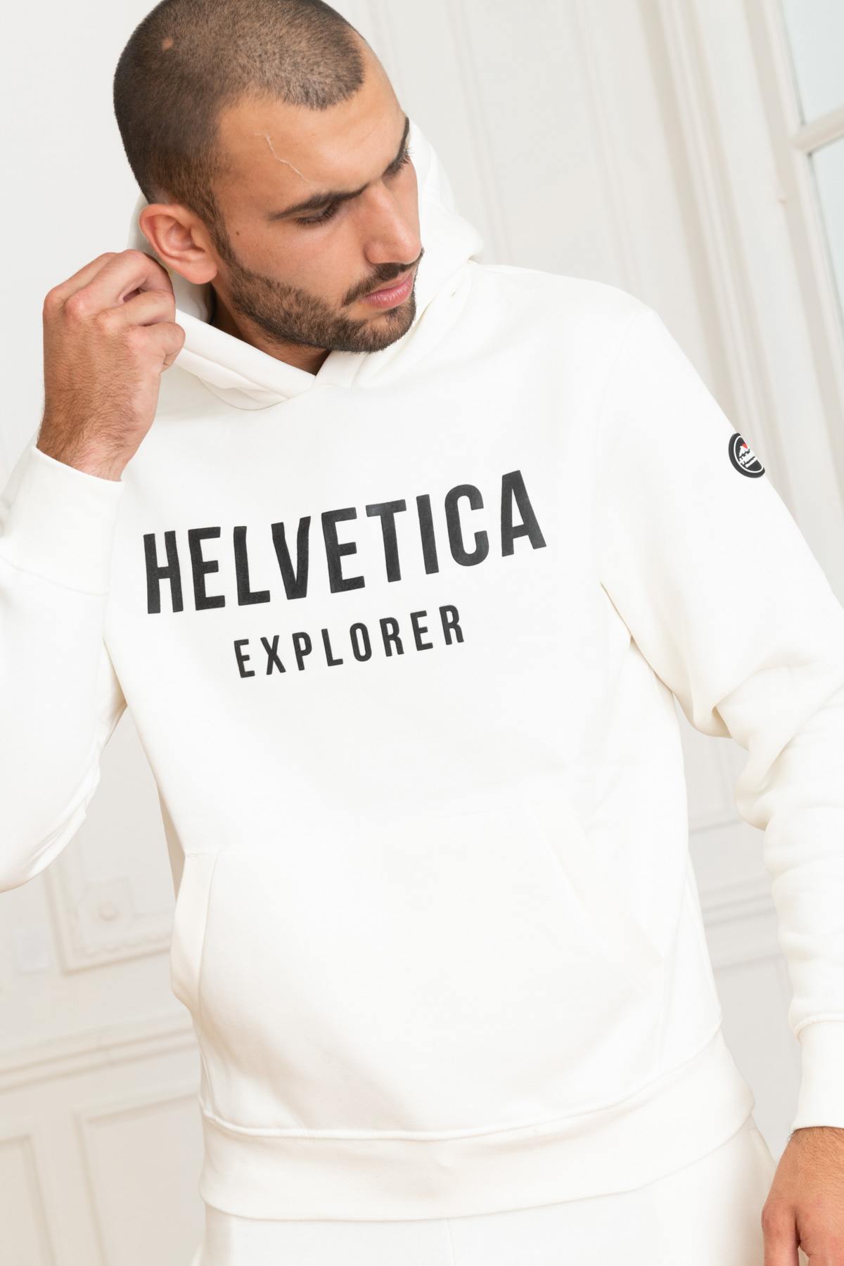 White streetwear hoodie - Image n°1