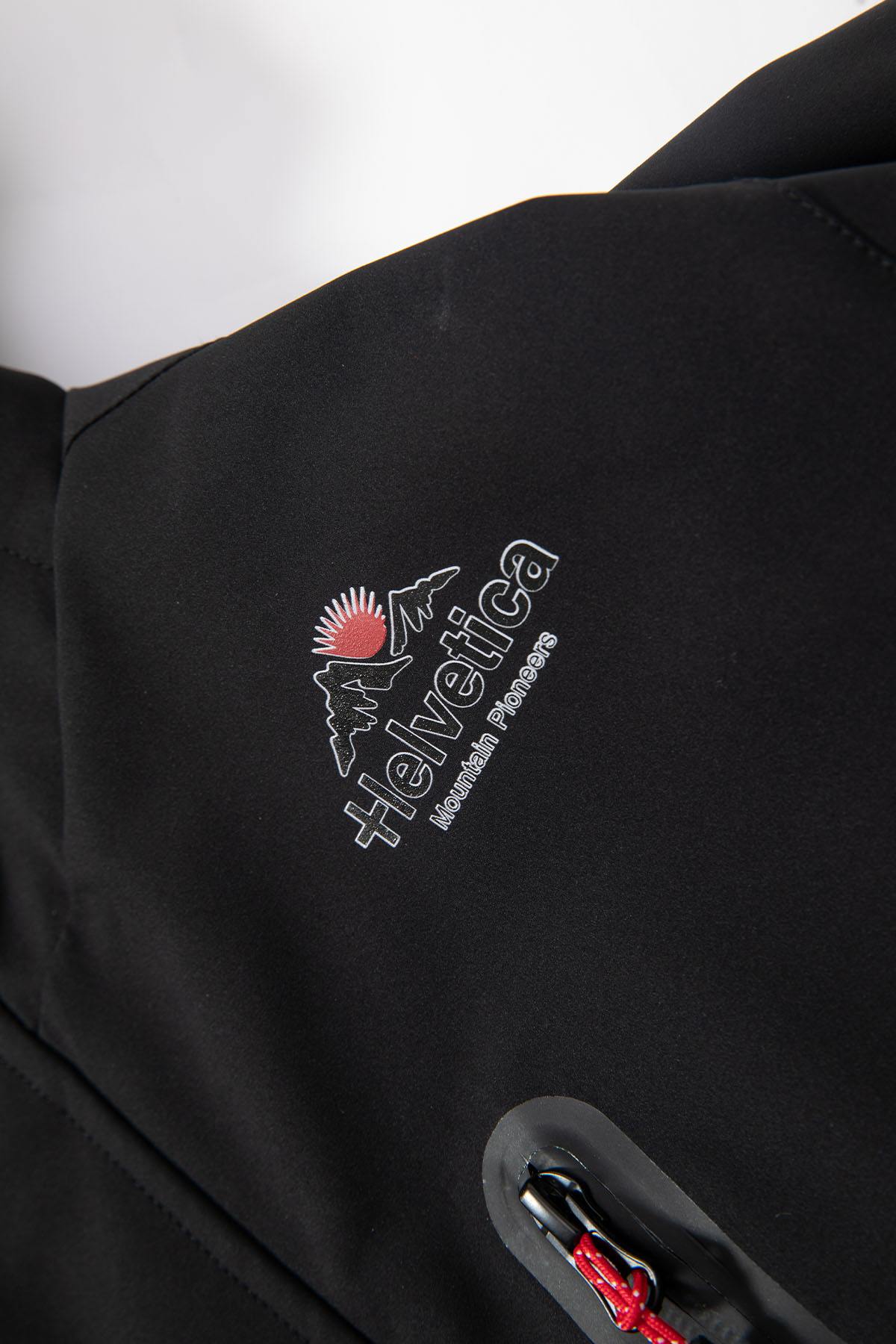 Black technical mountain parka - Image n°9