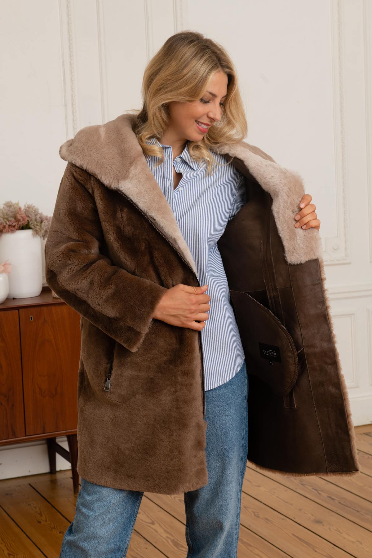 Brown fur coat - Image n°5