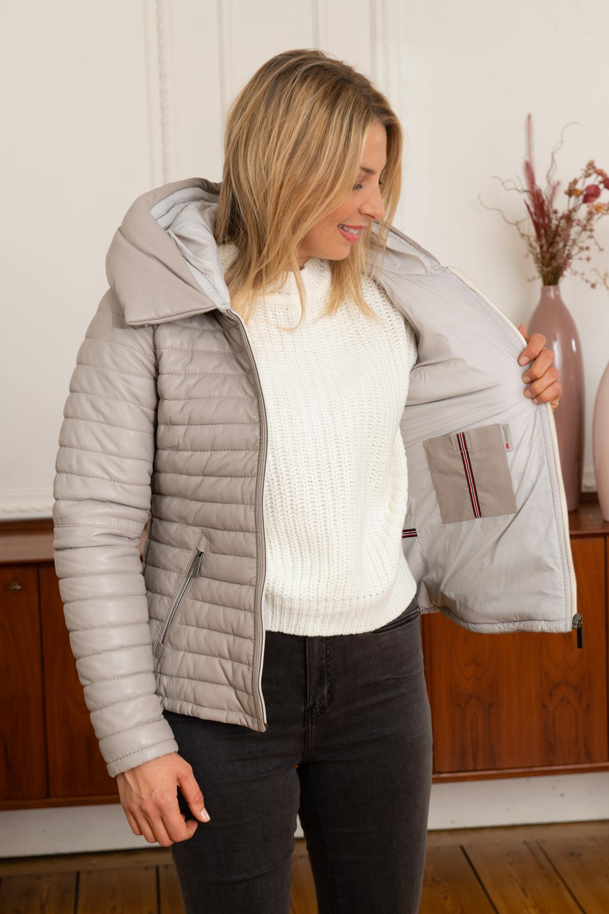 Short light gray leather down jacket - Image n°3