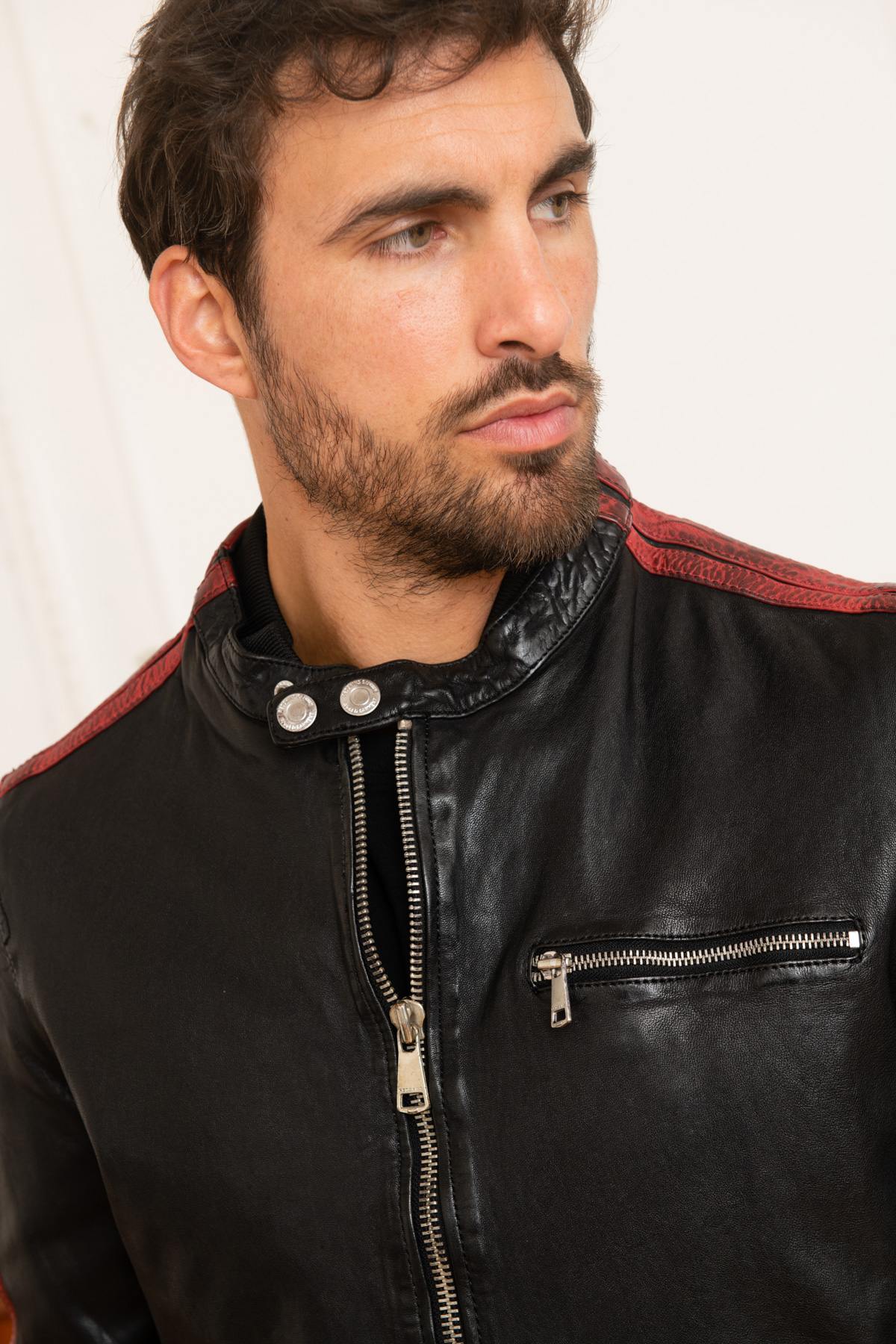 Black leather jacket with red stripes racing style - Image n°2