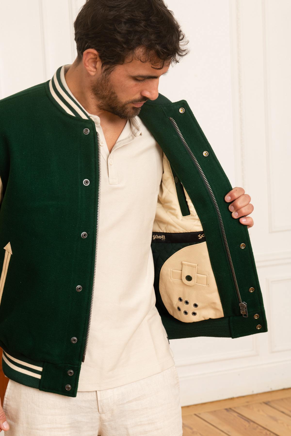 Green and beige US university teddy - Image n°5