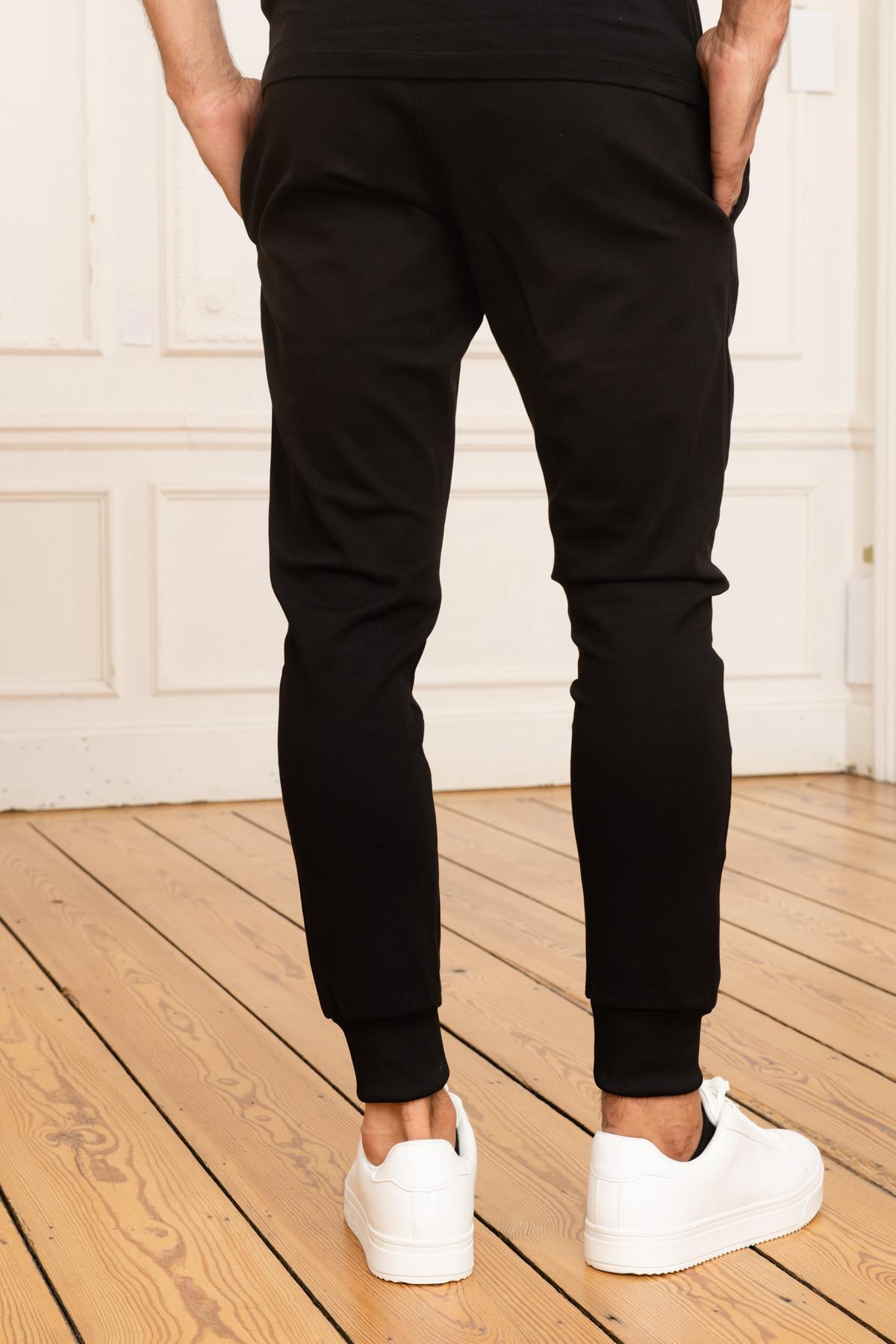 Black jogging pants - Image n°3