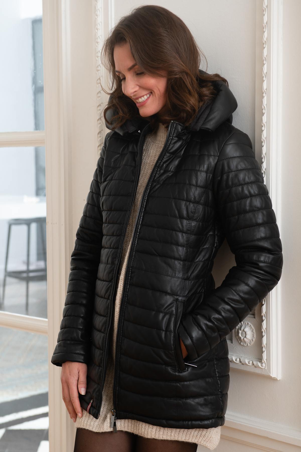 Long black leather down jacket - Image n°1