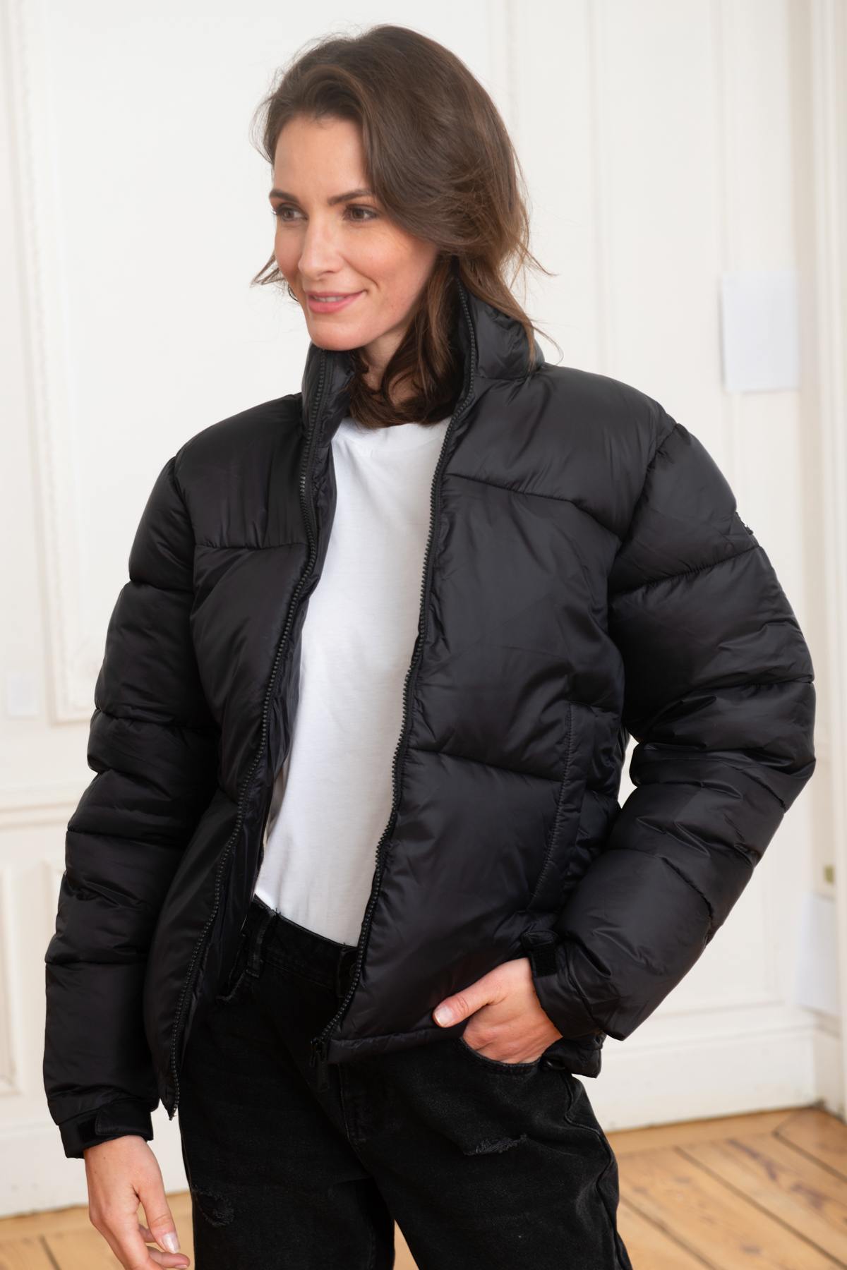 Black oversized down jacket in recycled nylon - Image n°3