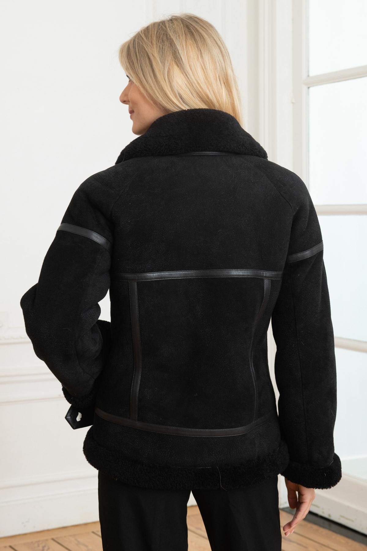 Black shearling leather bomber jacket - Image n°5