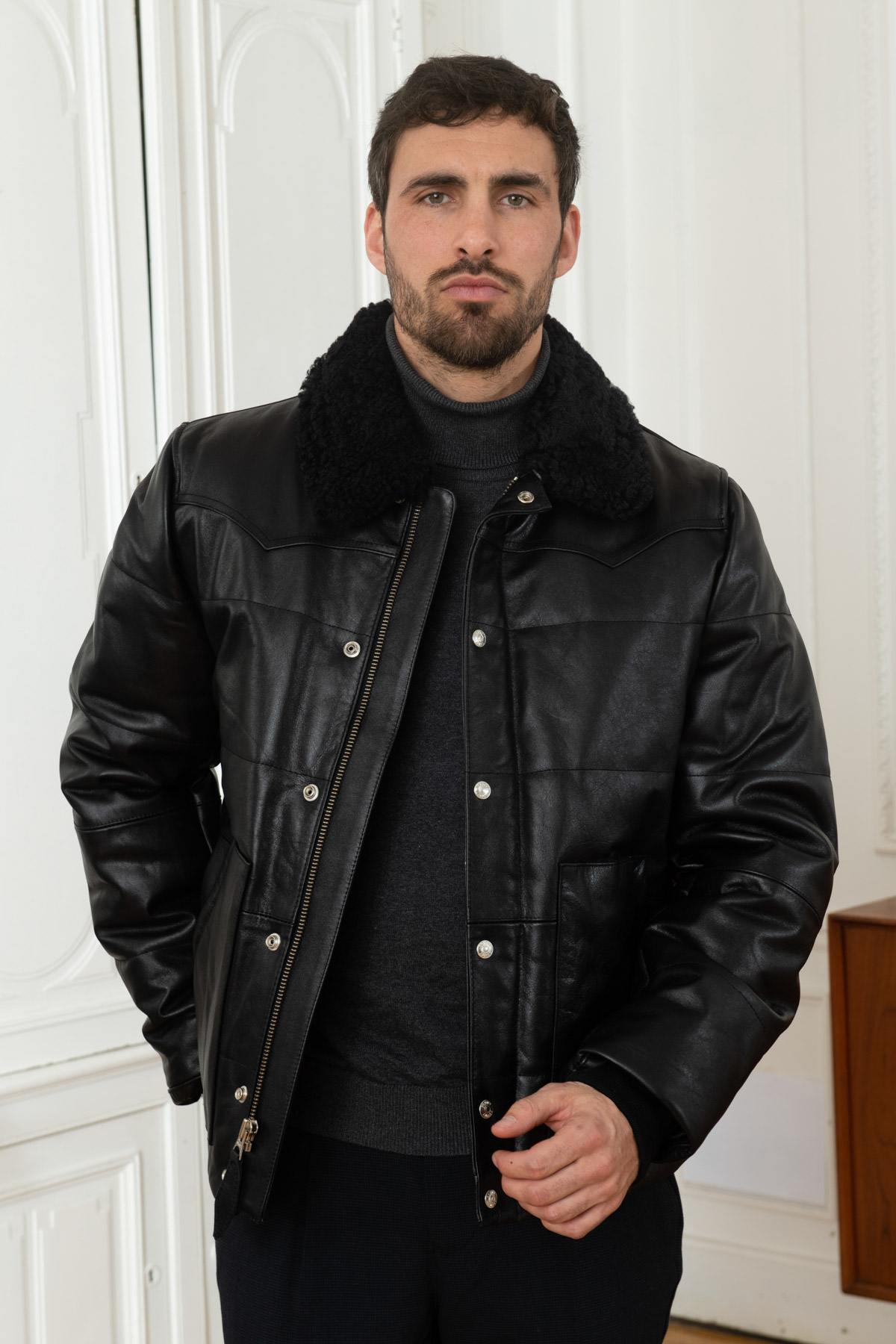 Cowhide leather down jacket with sheepskin collar - Image n°1