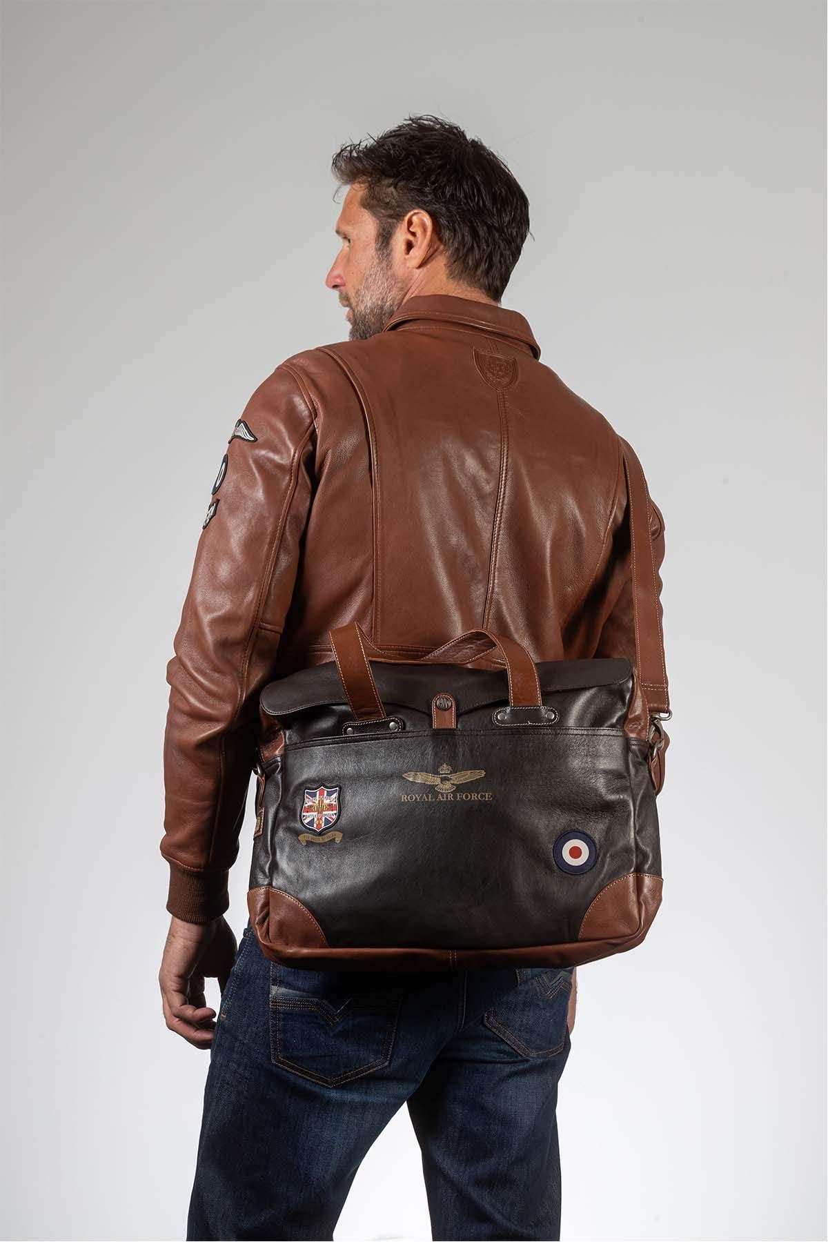 Dark brown sheepskin leather shoulder bag - Image n°1