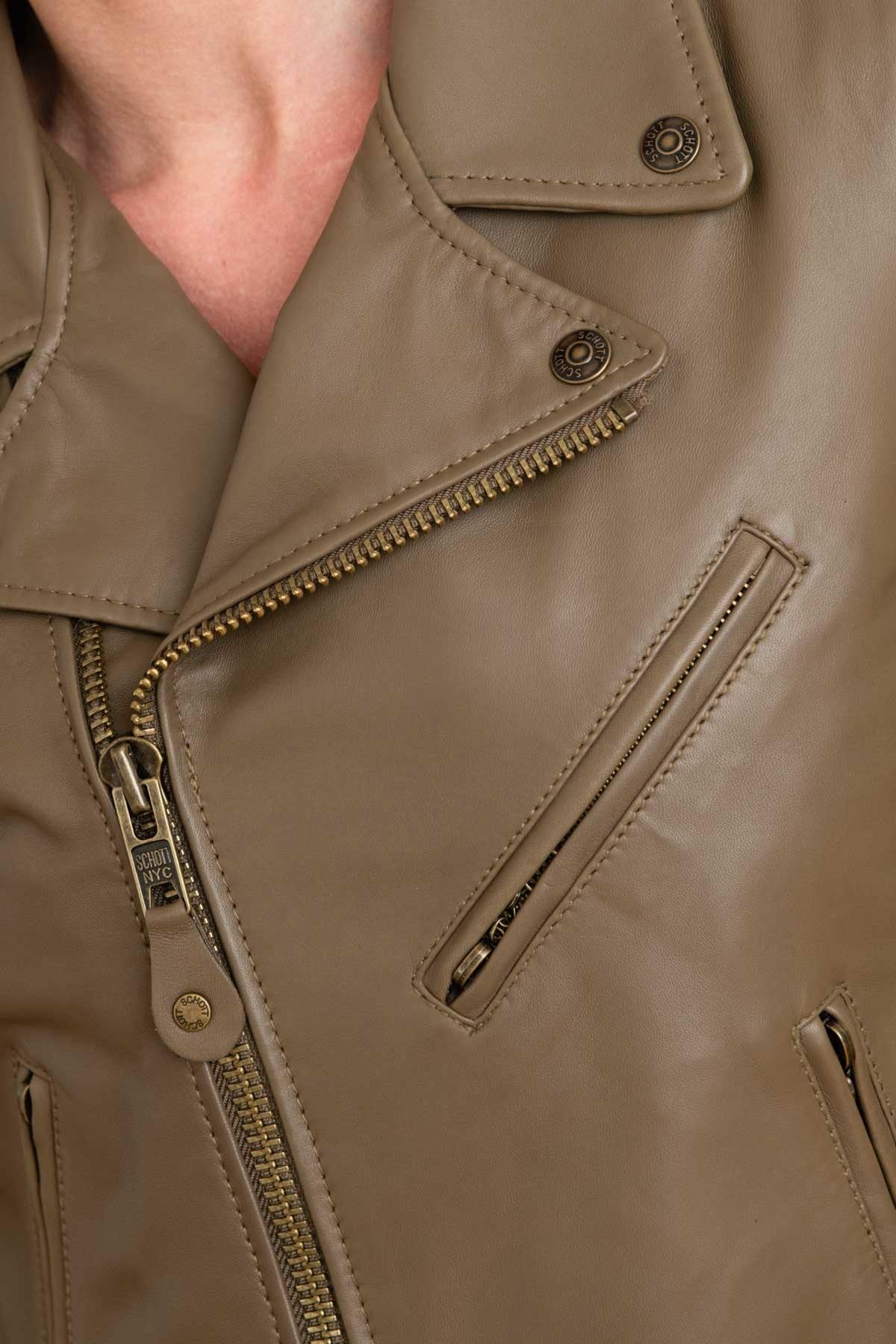 Fitted perfecto in khaki leather - Image n°10